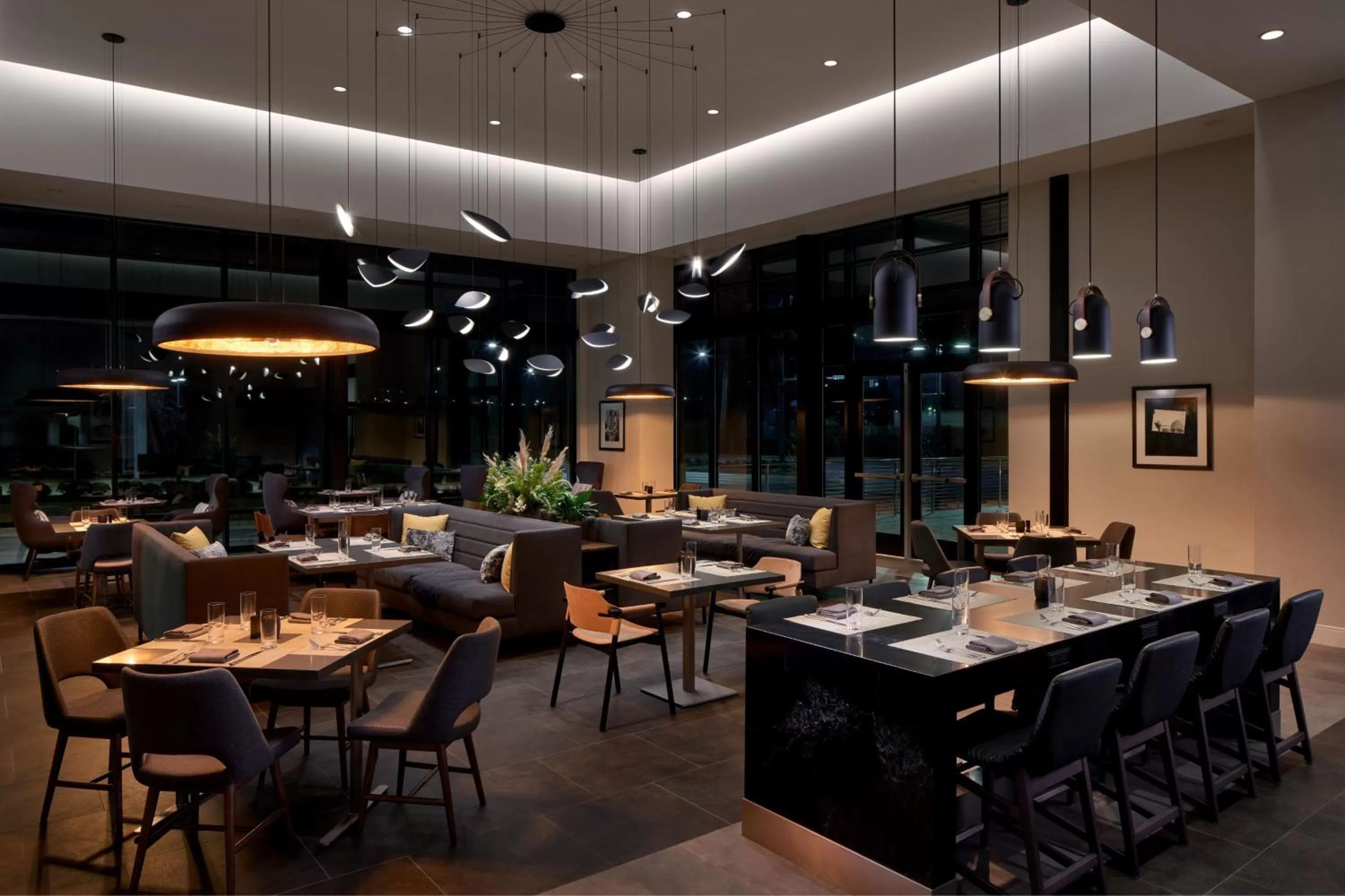 Restaurant/places to eat in Marriott Owings Mills Metro Centre