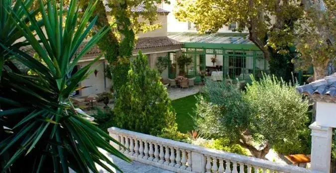 Garden view in La Villa Mazarin