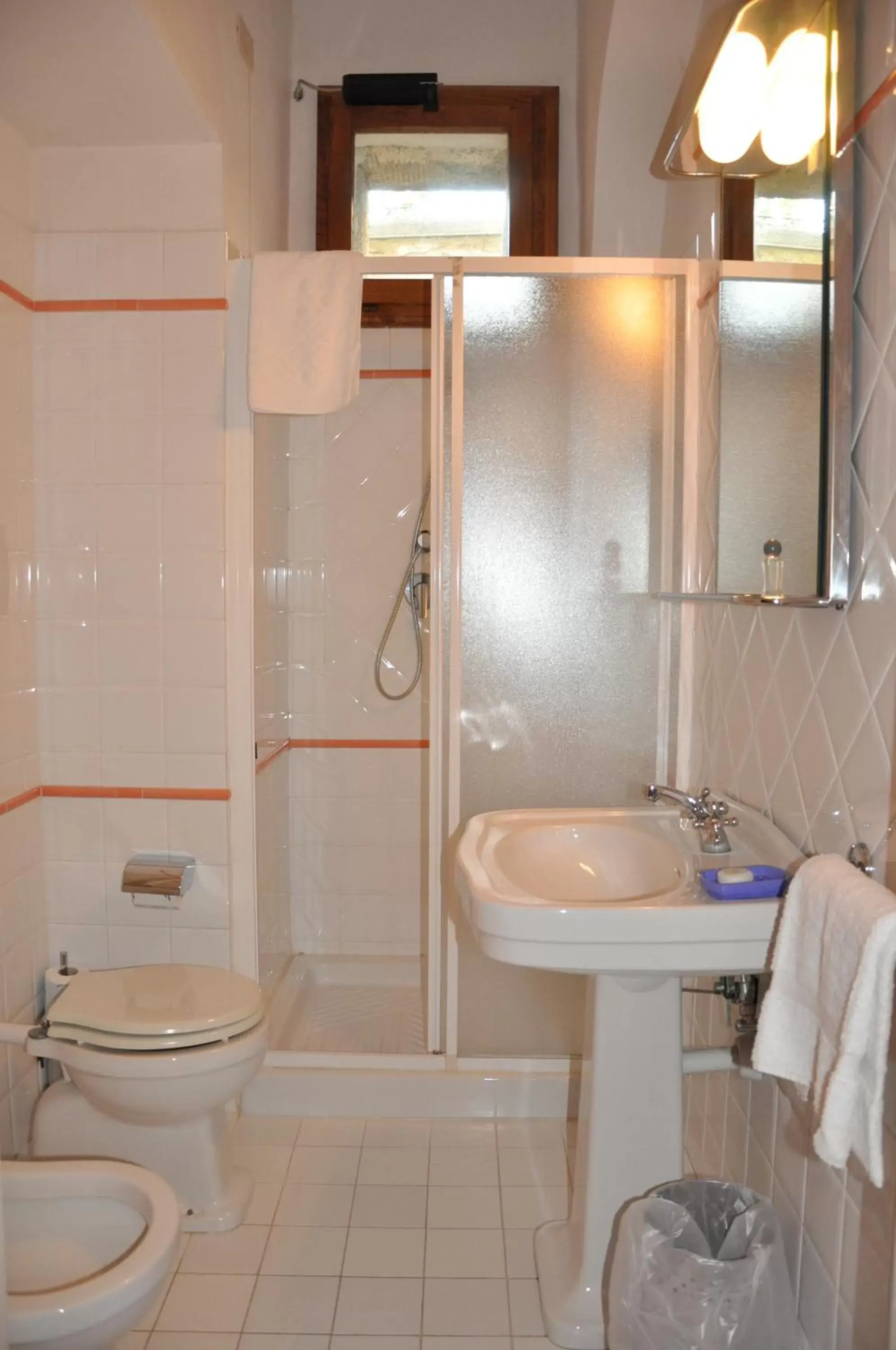 Shower, Bathroom in Borgo Il Melone