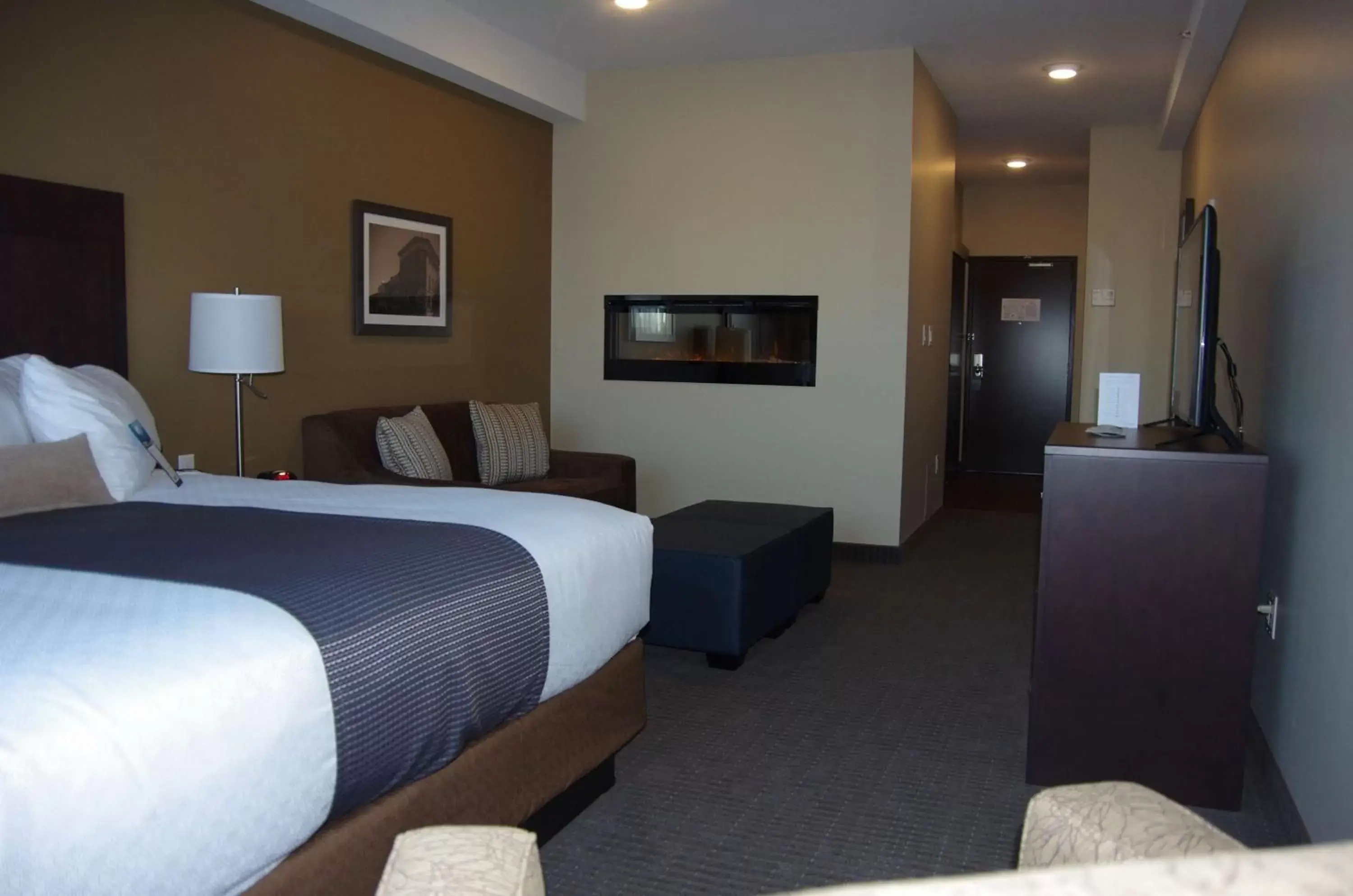 Photo of the whole room in Best Western Plus Lacombe Inn and Suites