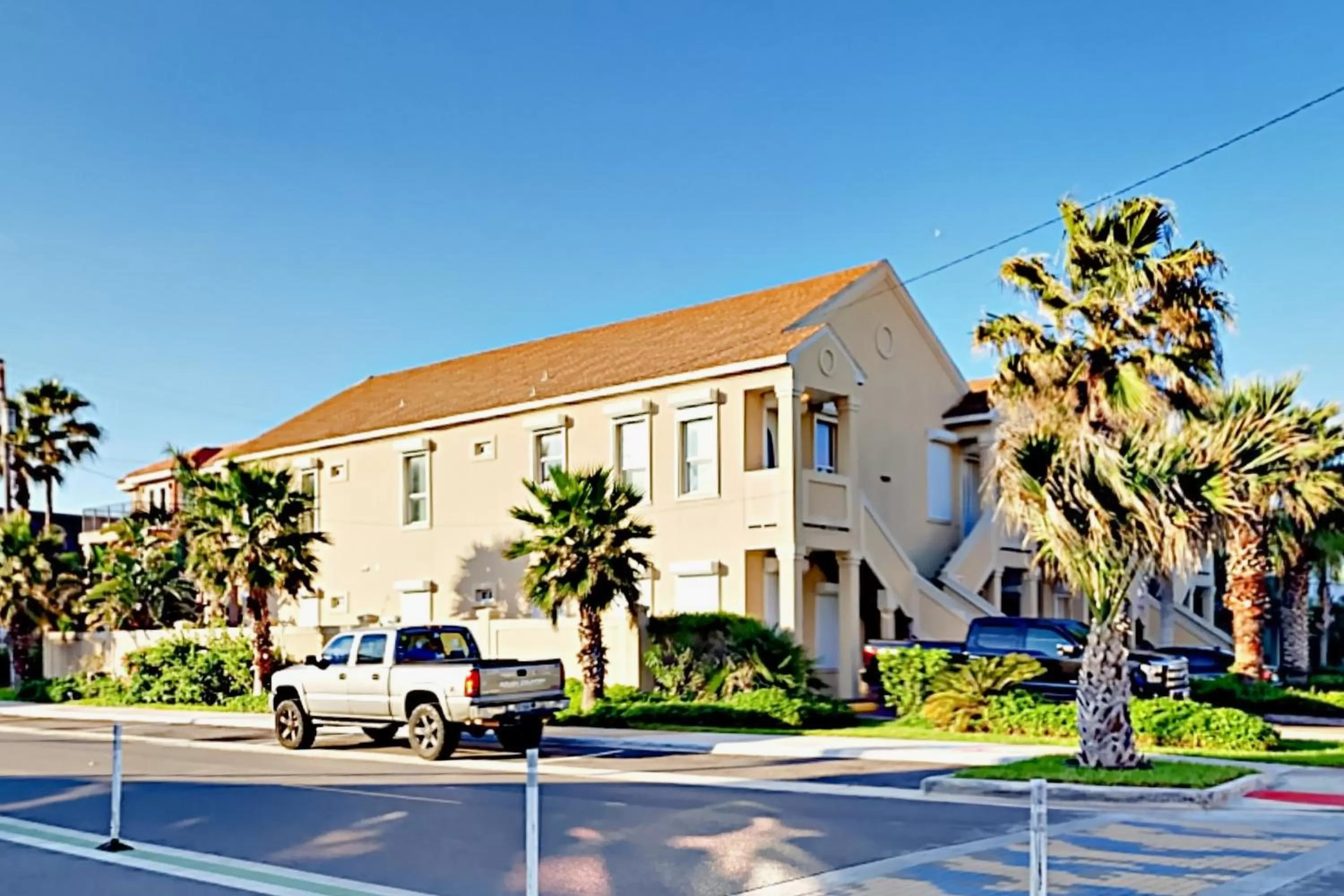 Property Building in Suntide II Condominiums #108