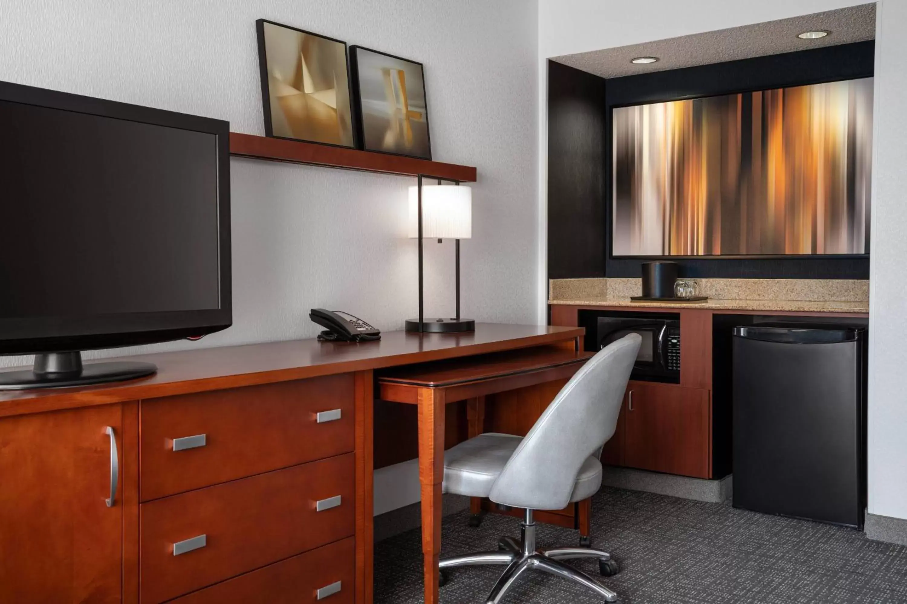 Photo of the whole room, TV/Entertainment Center in Courtyard Sacramento Rancho Cordova