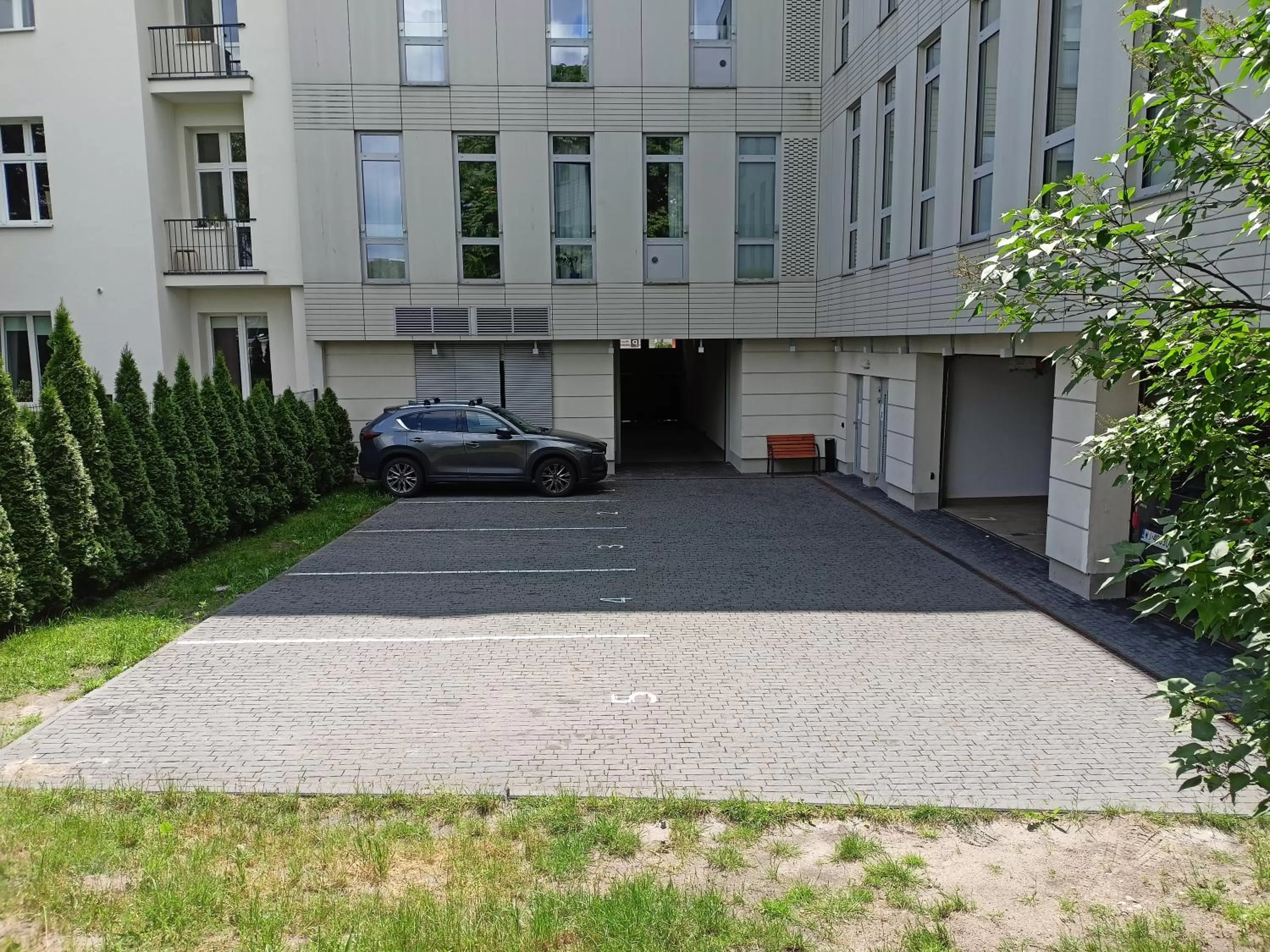 Property building in Riverside Aparthotel Cracow