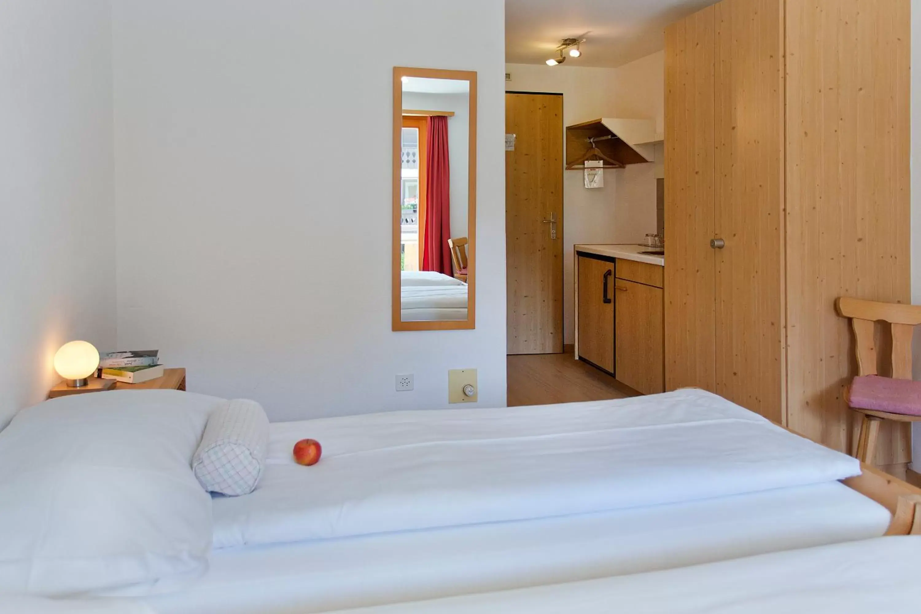 Photo of the whole room, Bed in Sport-Lodge Klosters