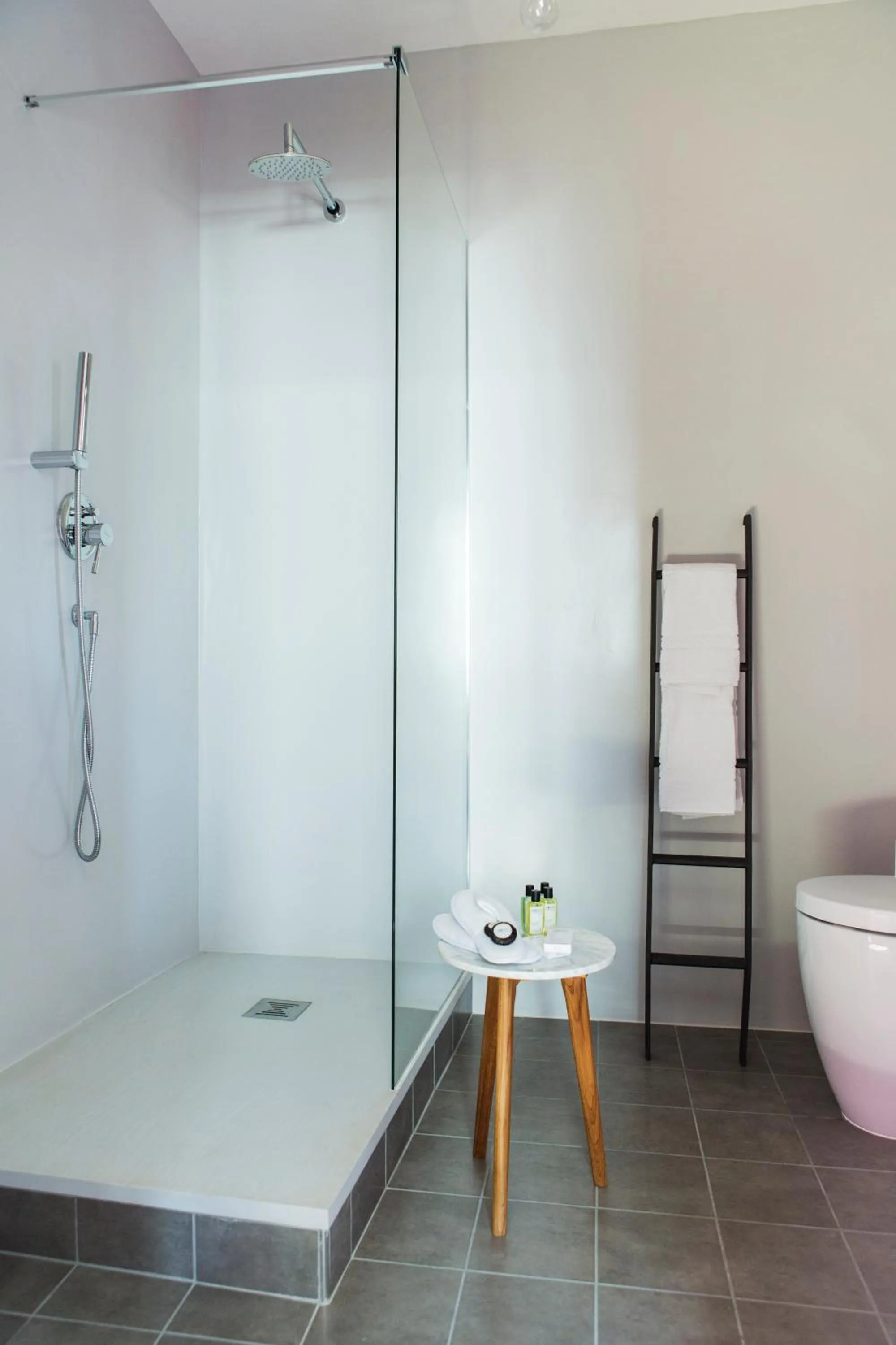 Shower in Salotto Monti