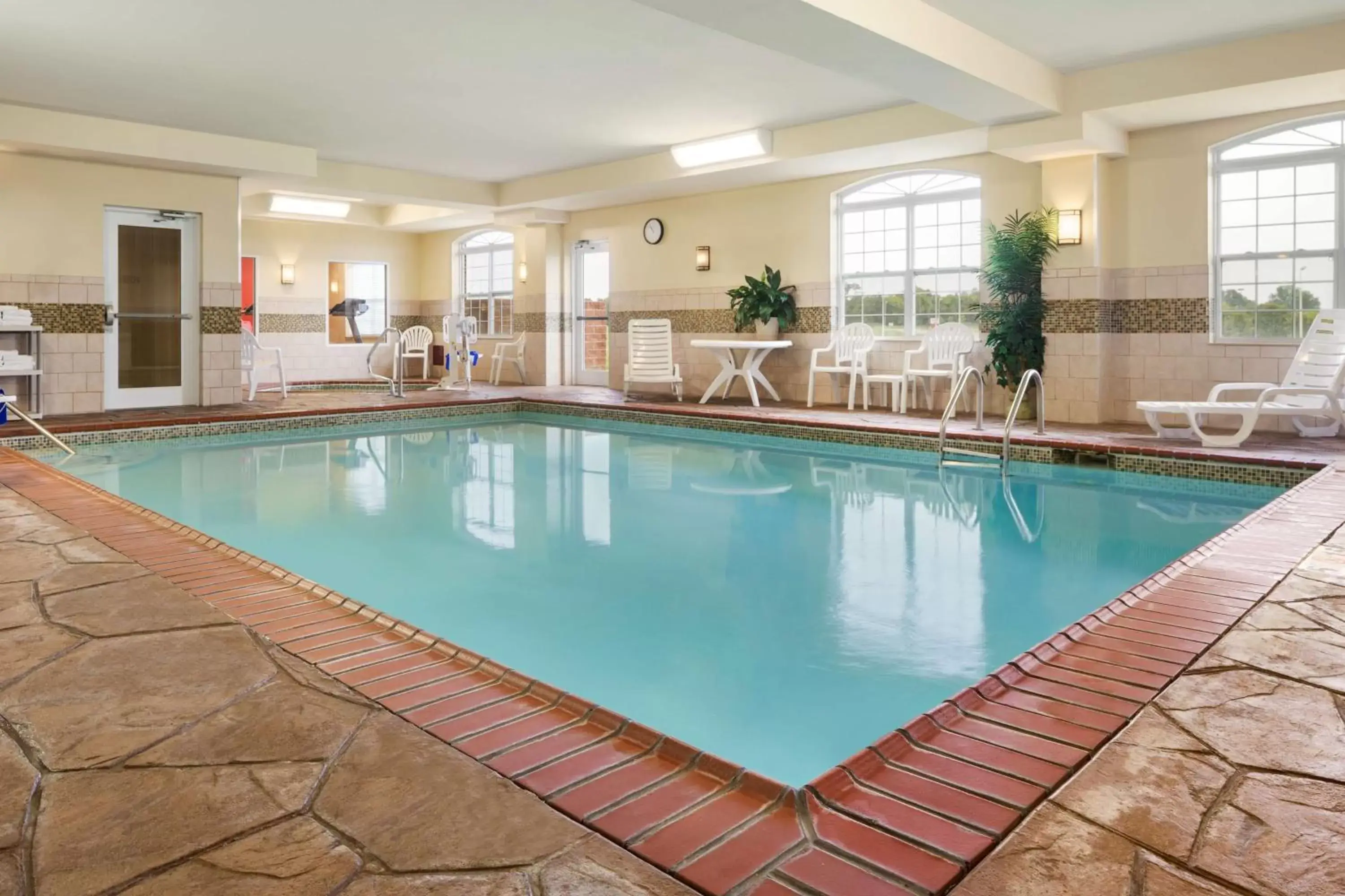 Activities, Swimming Pool in Country Inn & Suites by Radisson, Bowling Green, KY