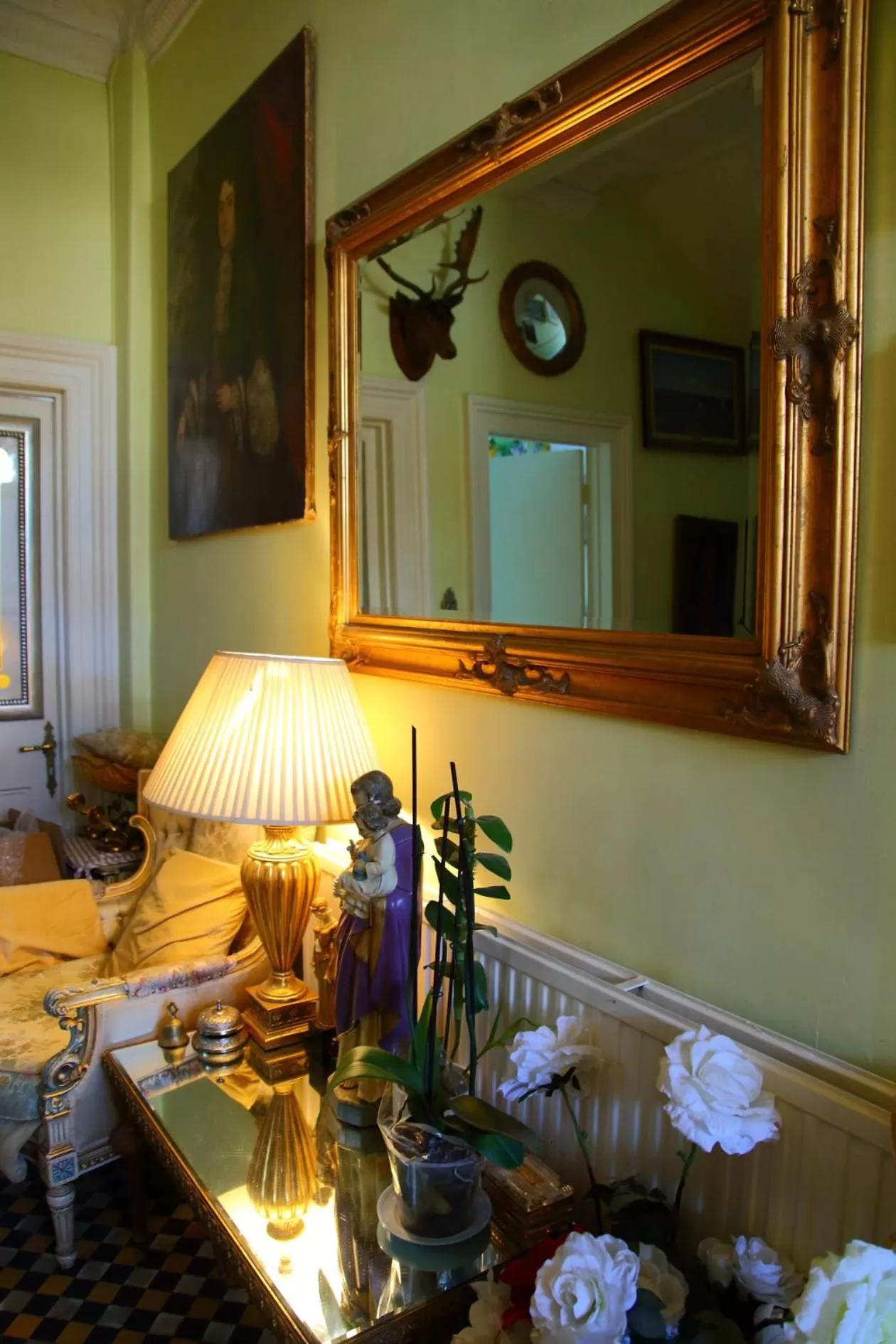 Lobby or reception in Dawson Place, Juliette's Bed and Breakfast