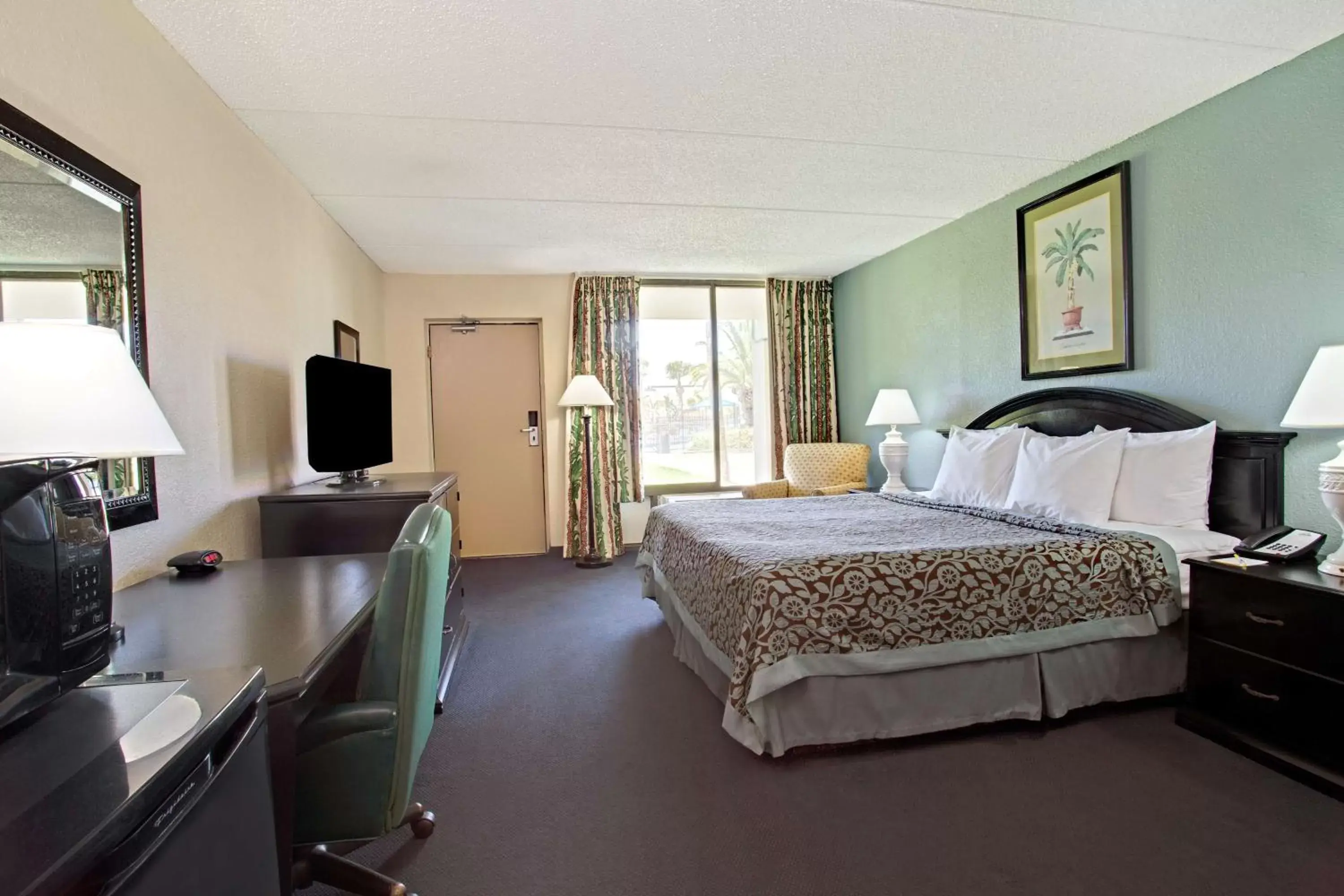 King Room - Non-Smoking in Days Inn by Wyndham Orlando Airport Florida Mall