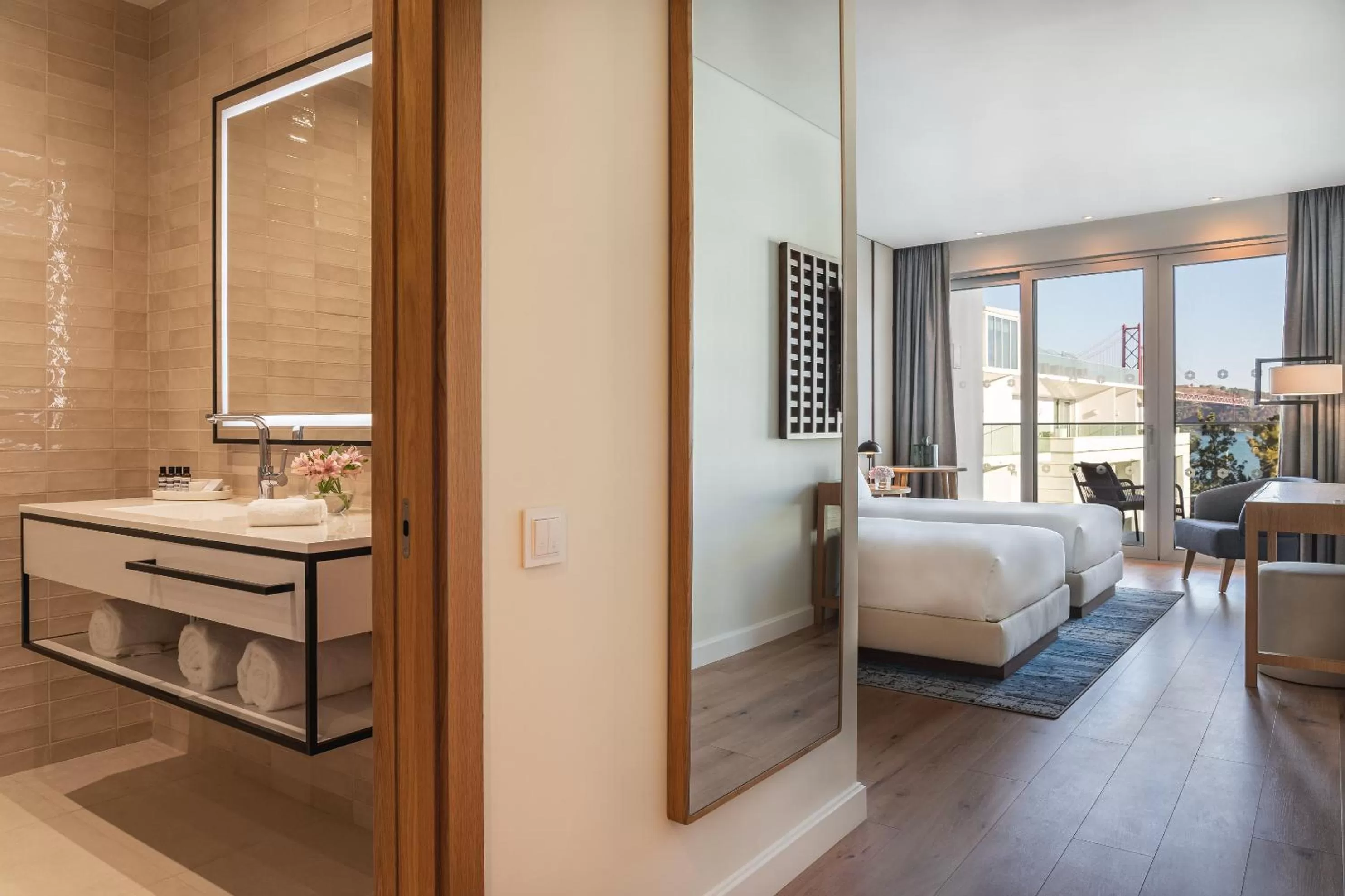 Bedroom, Bed in Hyatt Regency Lisbon