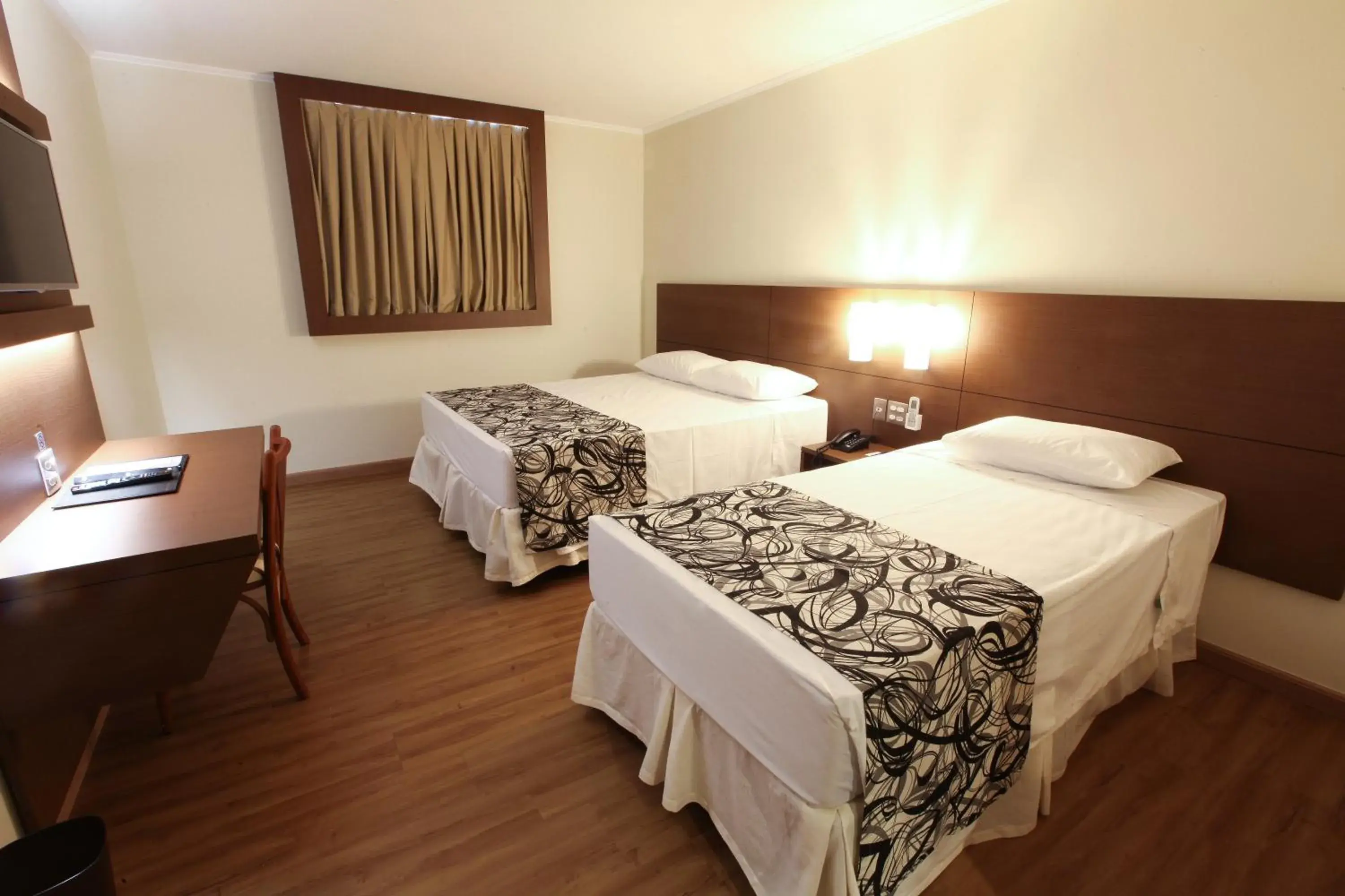 Photo of the whole room, Bed in Hotel Caiuá Cascavel