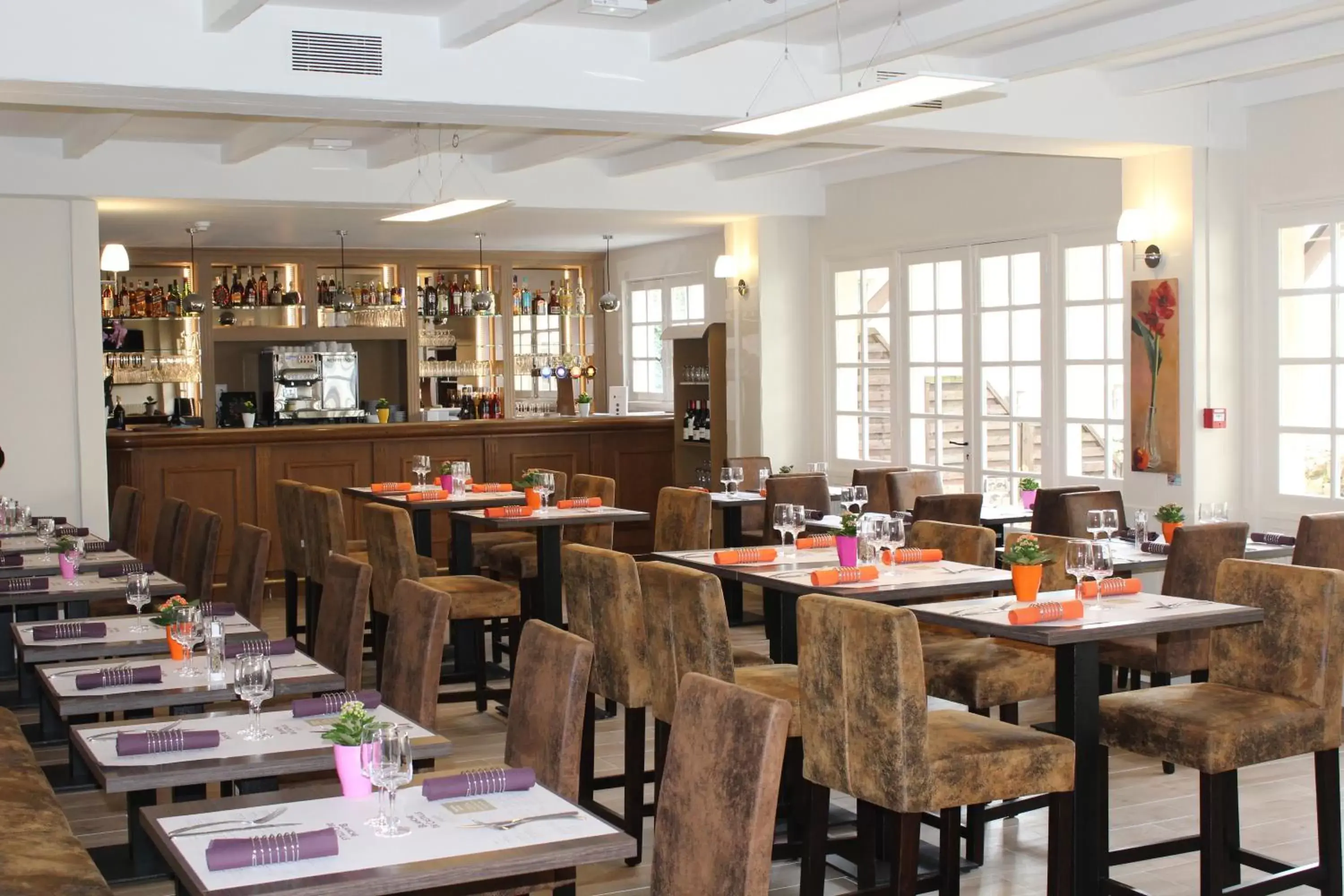 Restaurant/Places to Eat in Best Western Blanche De Castille Dourdan