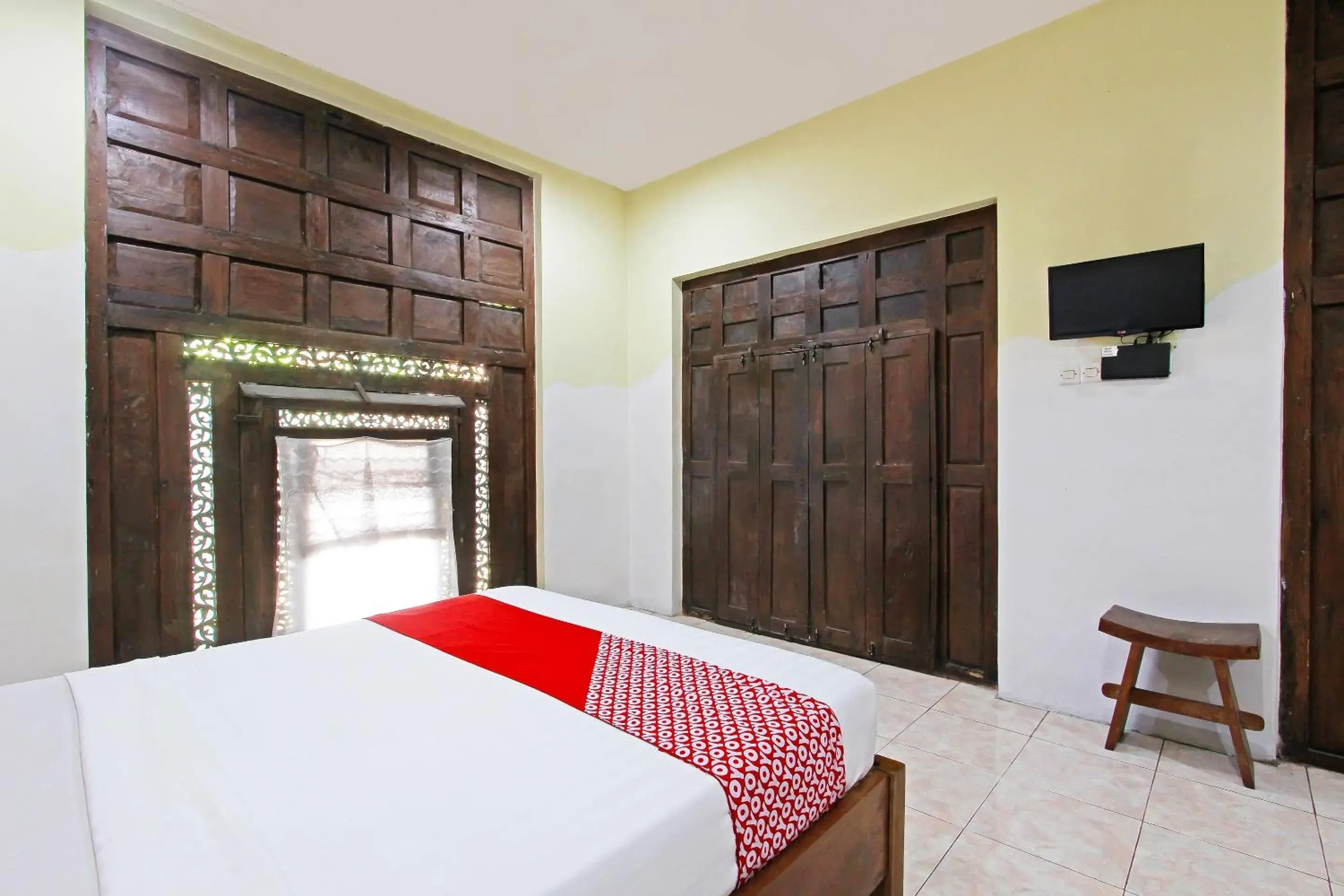 TV and multimedia, Bed in OYO 3693 Kopi Klotok Homestay Syariah