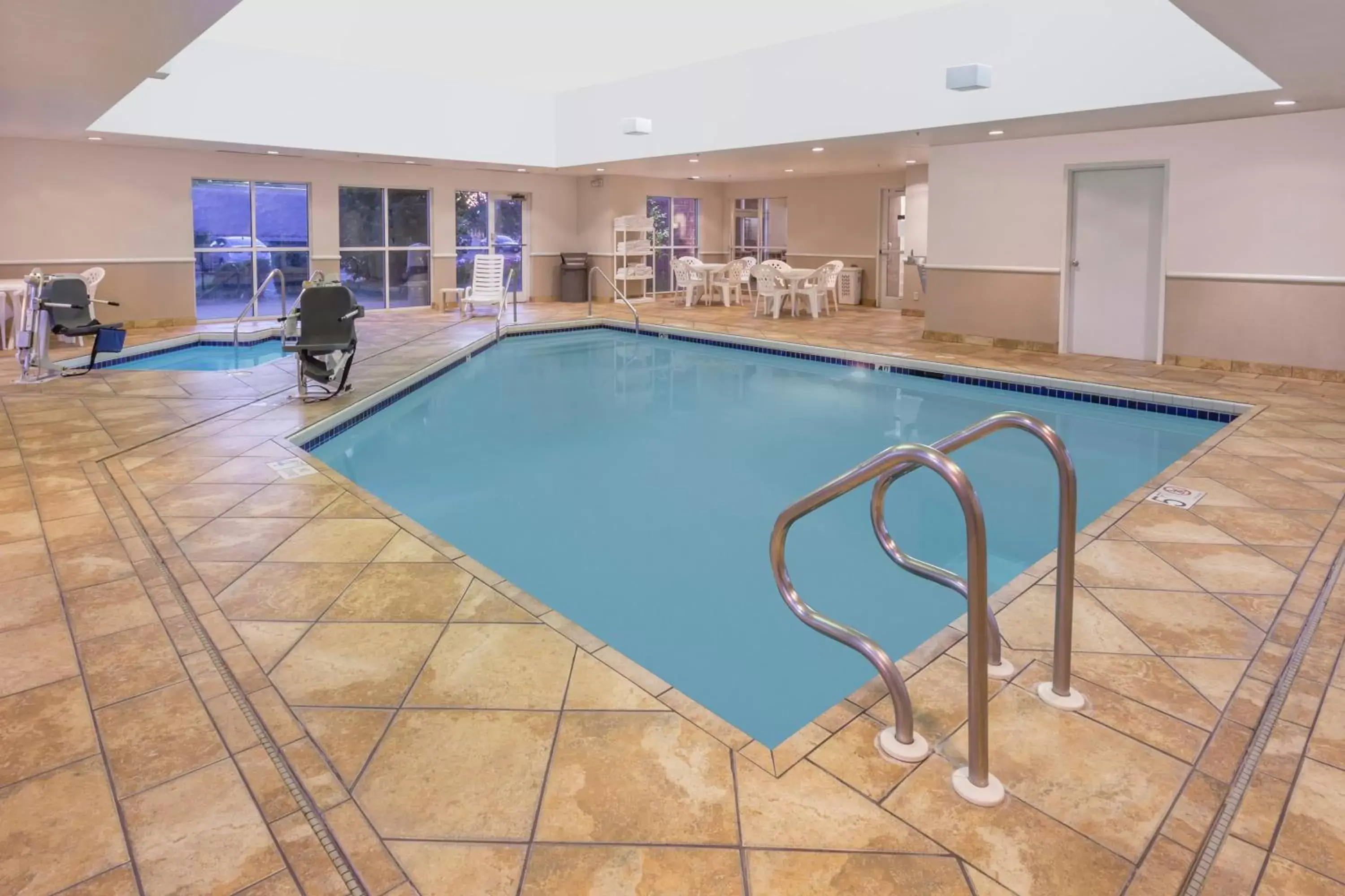 Swimming Pool in Super 8 by Wyndham Madison South