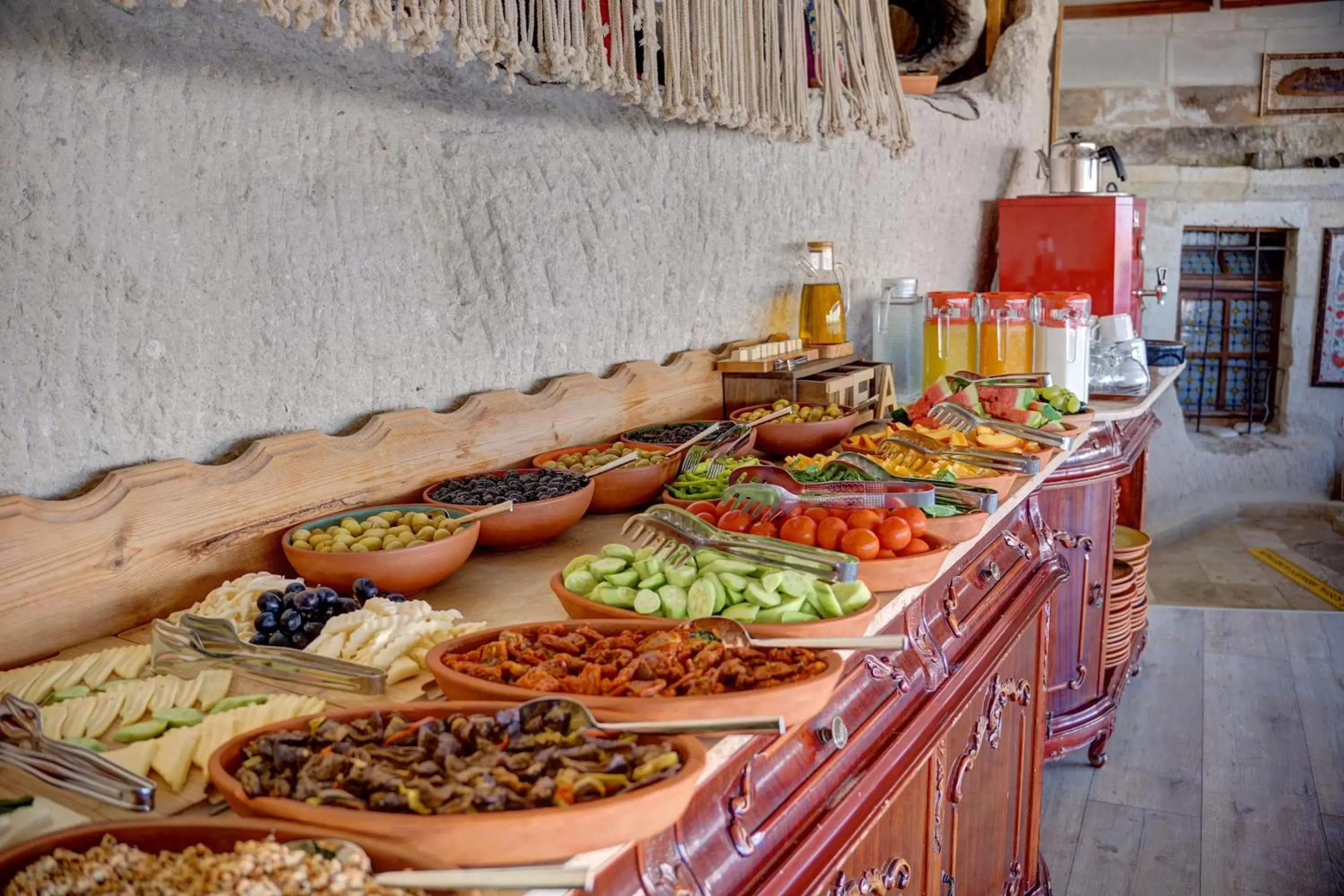 Food and drinks in Amber Cave Suites Food and drinks in Amber Cave Suites