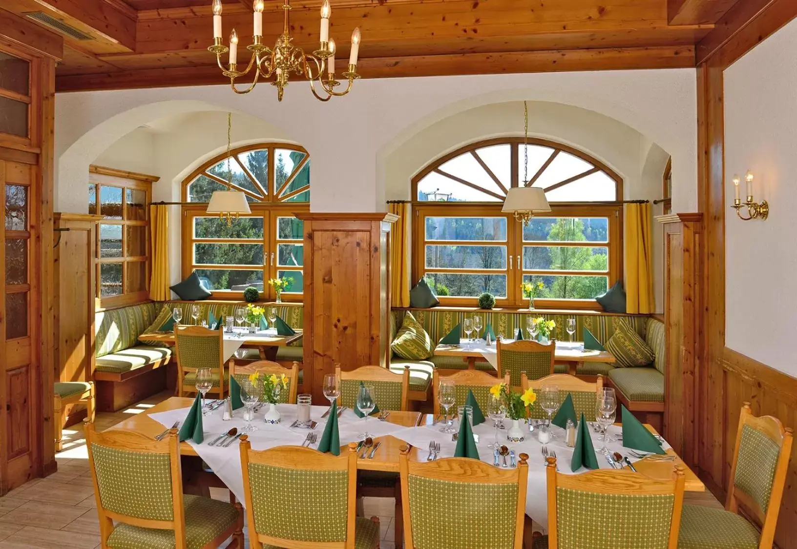 Restaurant/Places to Eat in ACHAT Hotel Waldkirchen