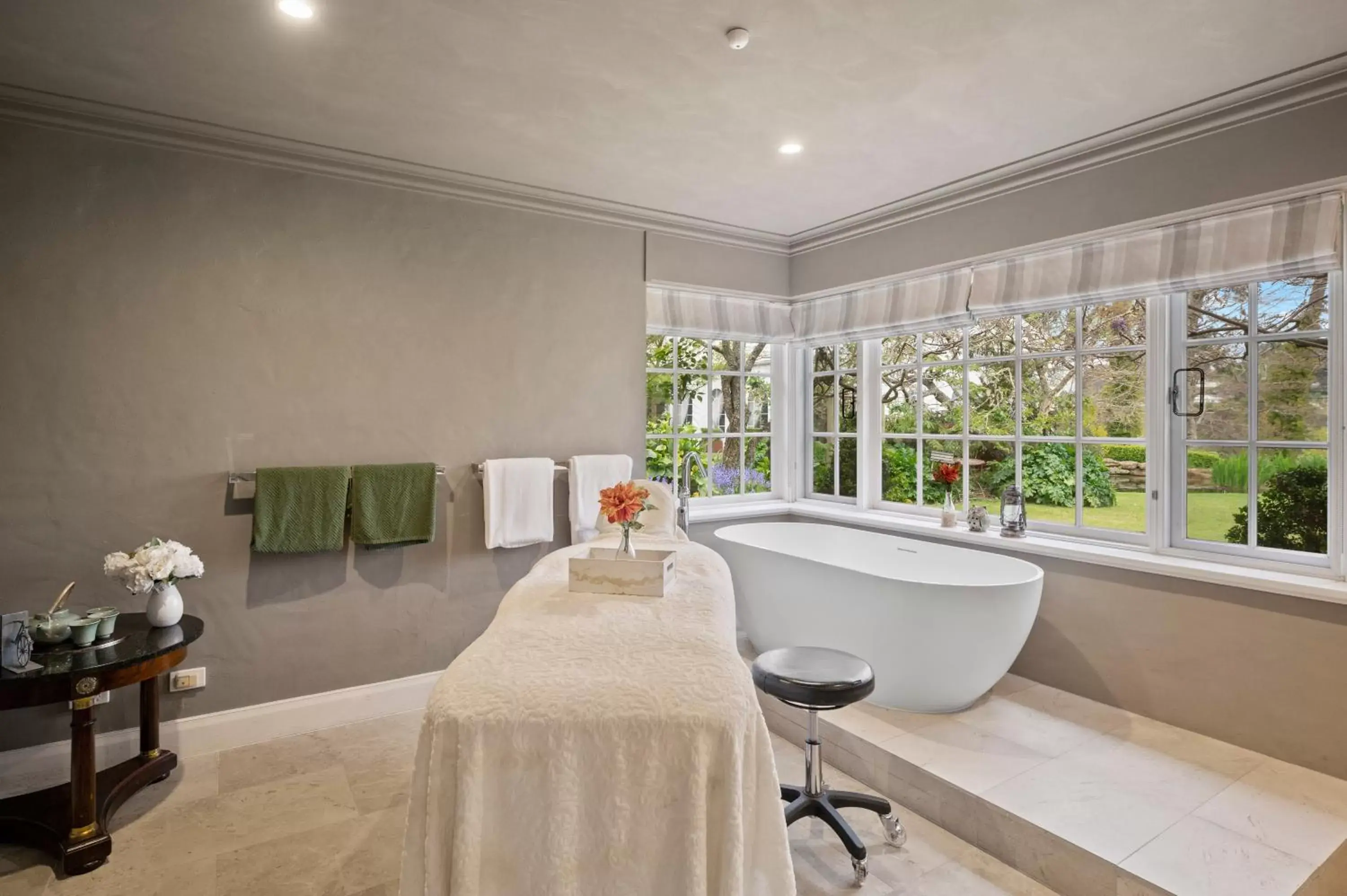 Spa and wellness centre/facilities, Bathroom in Parklands Country Gardens & Lodges Blue Mountains
