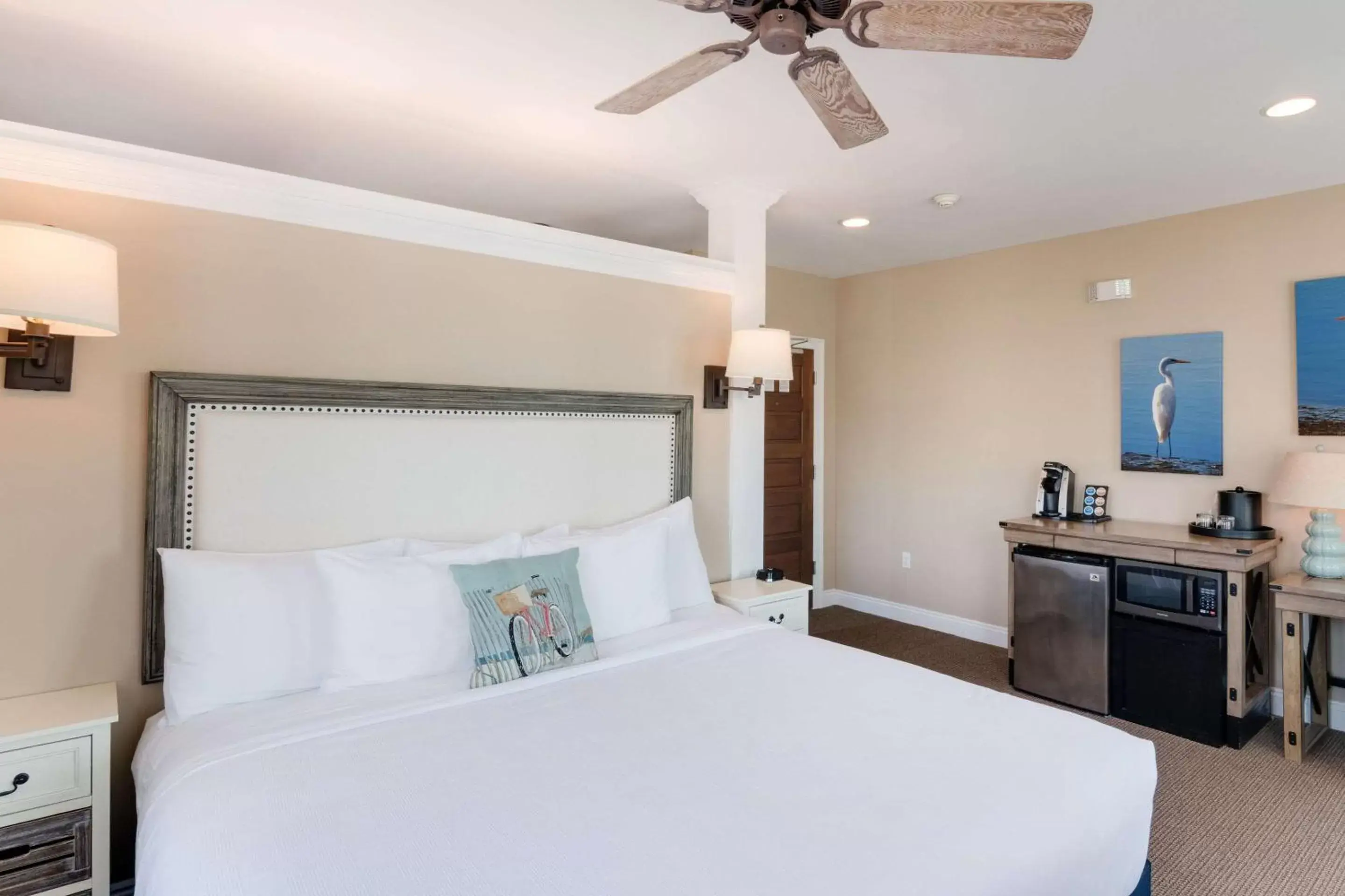 Photo of the whole room, Bed in The Port Inn and Cottages, Ascend Hotel Collection