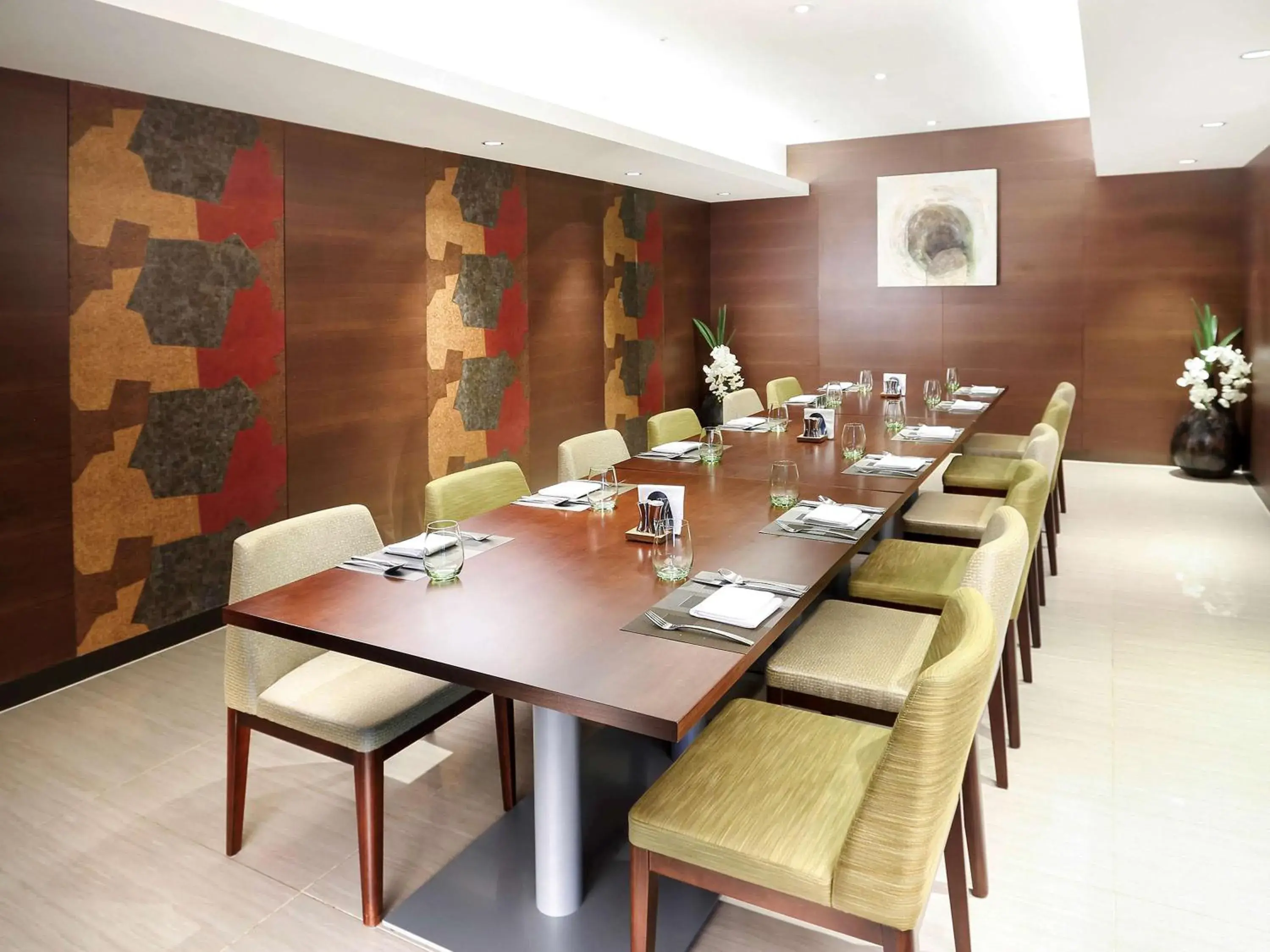 Restaurant/places to eat in Novotel Ambassador Suwon Hotel