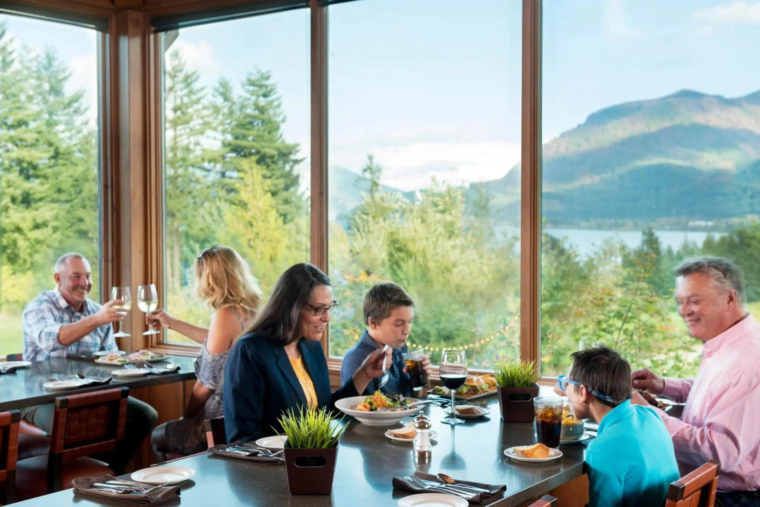 Restaurant/places to eat in Skamania Lodge Restaurant/places to eat in Skamania Lodge