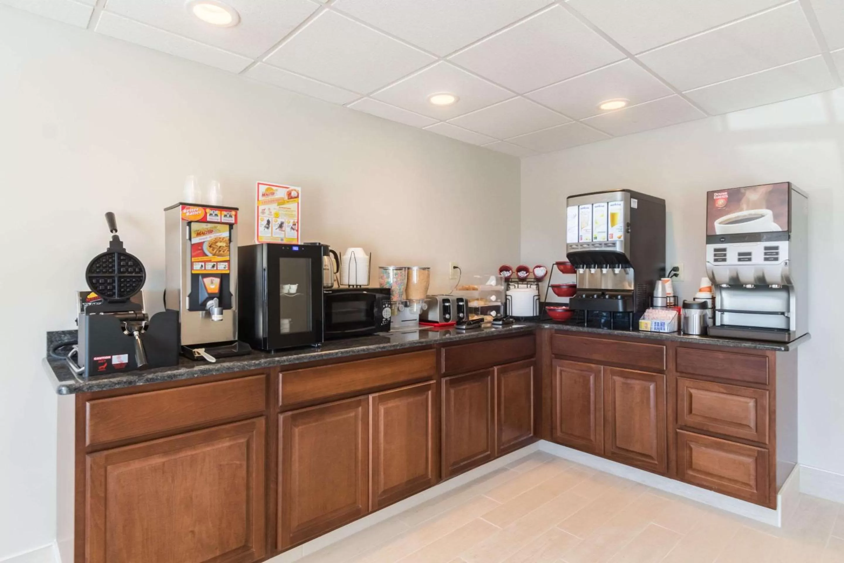 Restaurant/places to eat in Econo Lodge Harrisburg - Southwest of Hershey Area