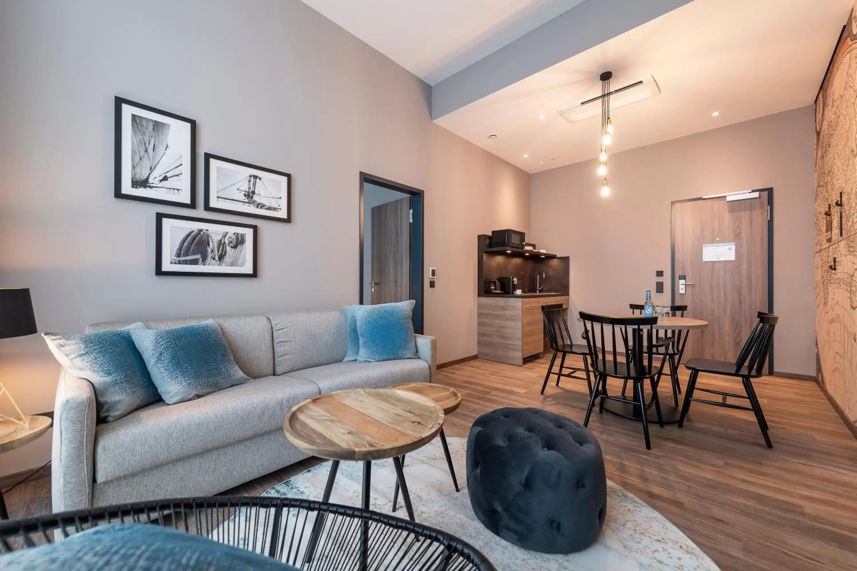 Living room, Seating Area in HARBR. hotel Heilbronn