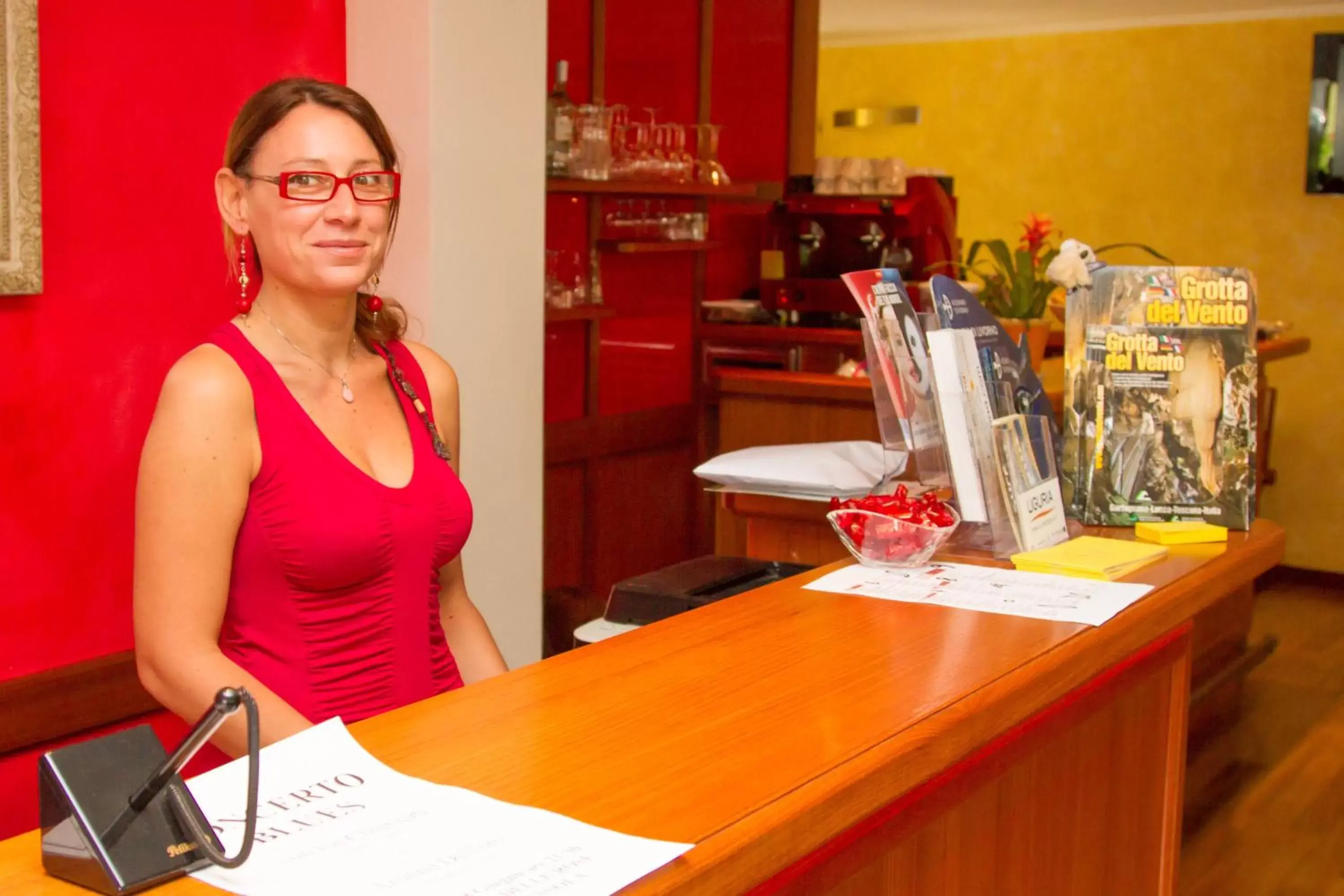 People, Lobby/Reception in Oasi Hotel