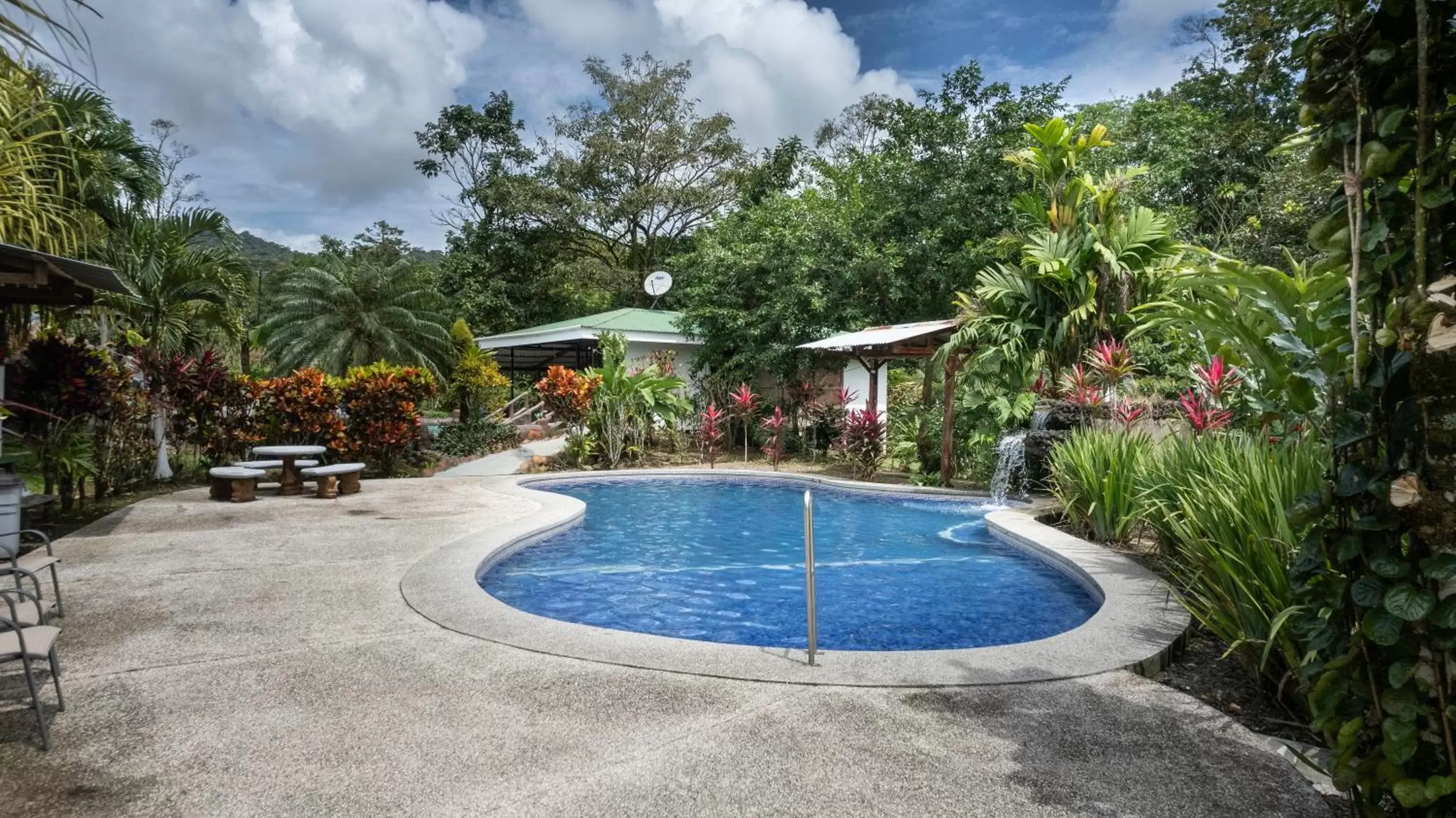 Swimming Pool in Hotel & Hot Springs Sueño Dorado