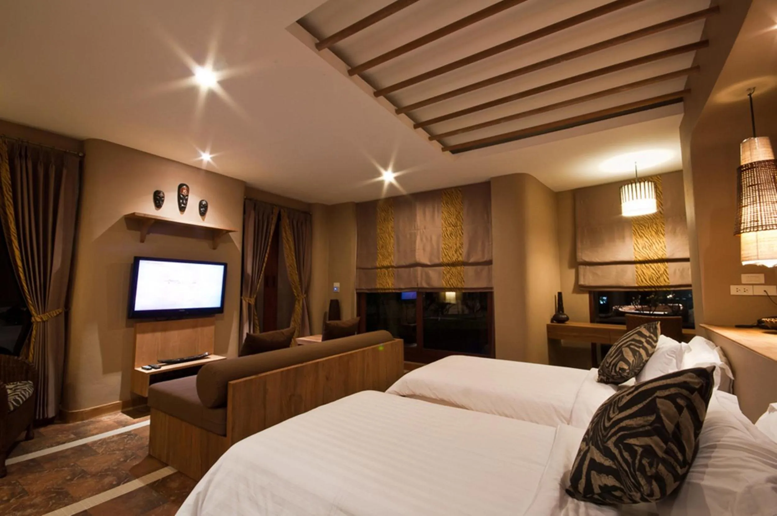 Photo of the whole room, Bed in Montis Resort