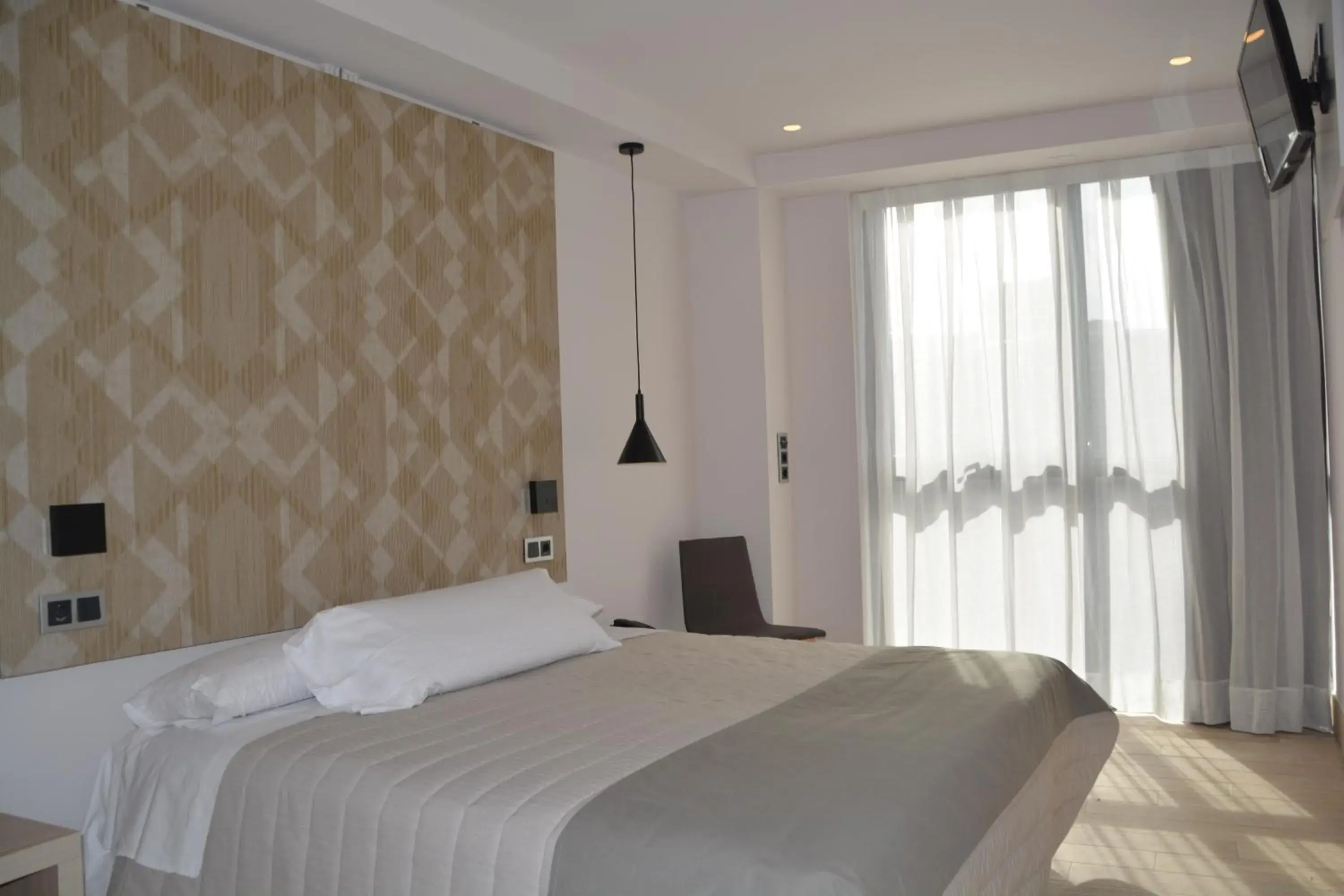 Bedroom, Bed in Hotel Bilbao Plaza