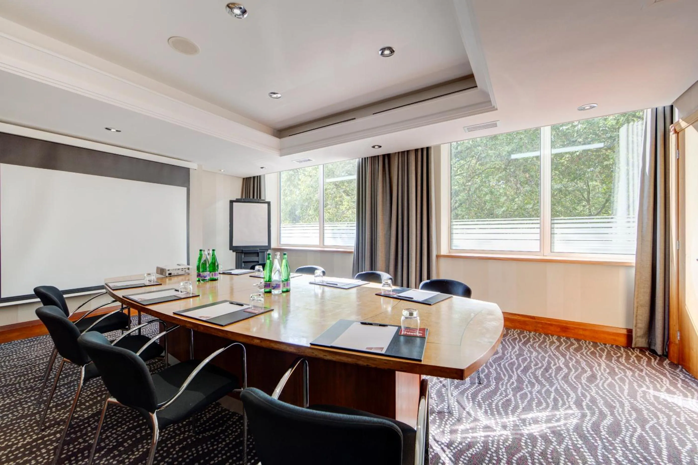 Meeting/conference room in Thistle London Hyde Park Kensington Gardens