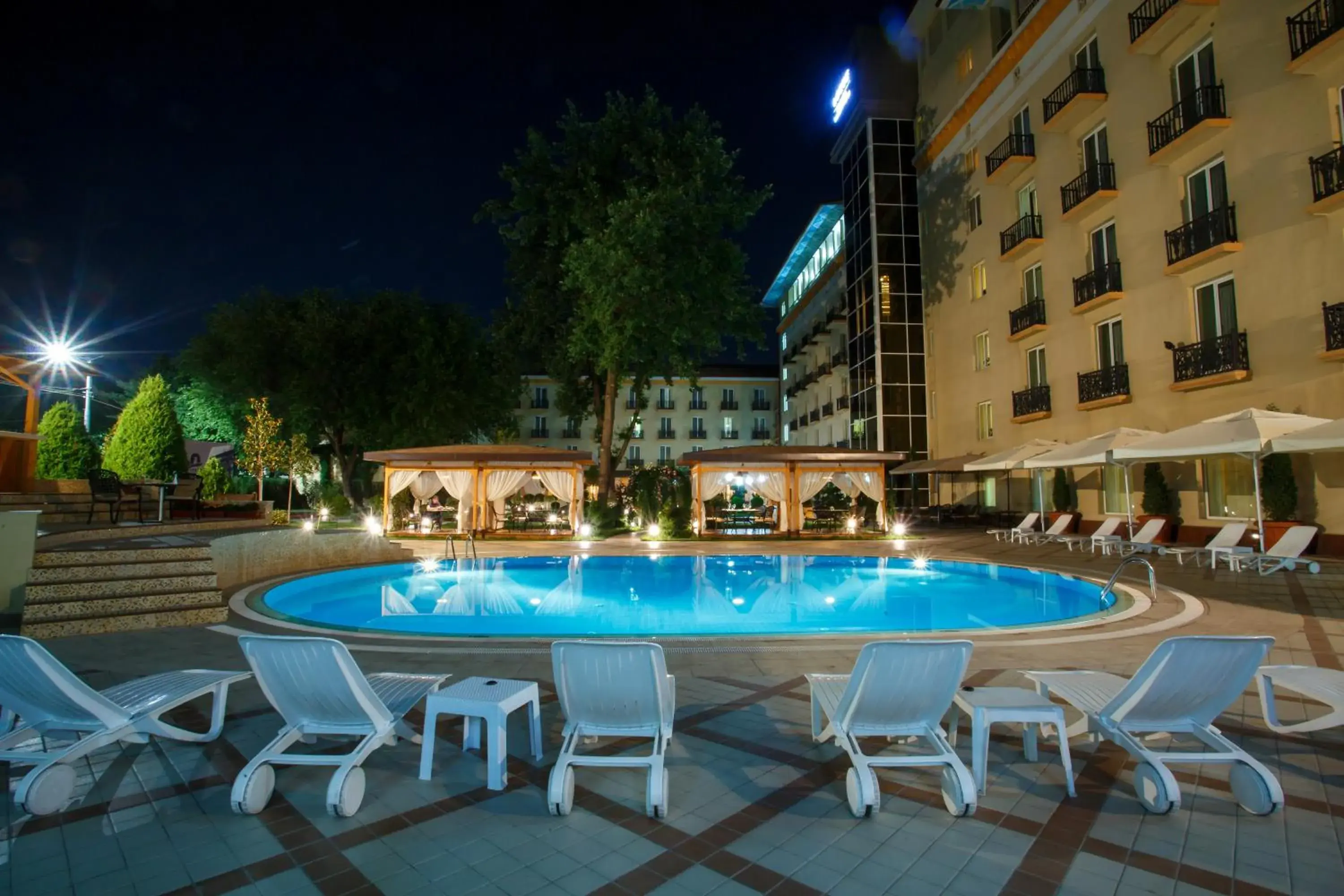 Night, Swimming Pool in Tashkent Palace Hotel