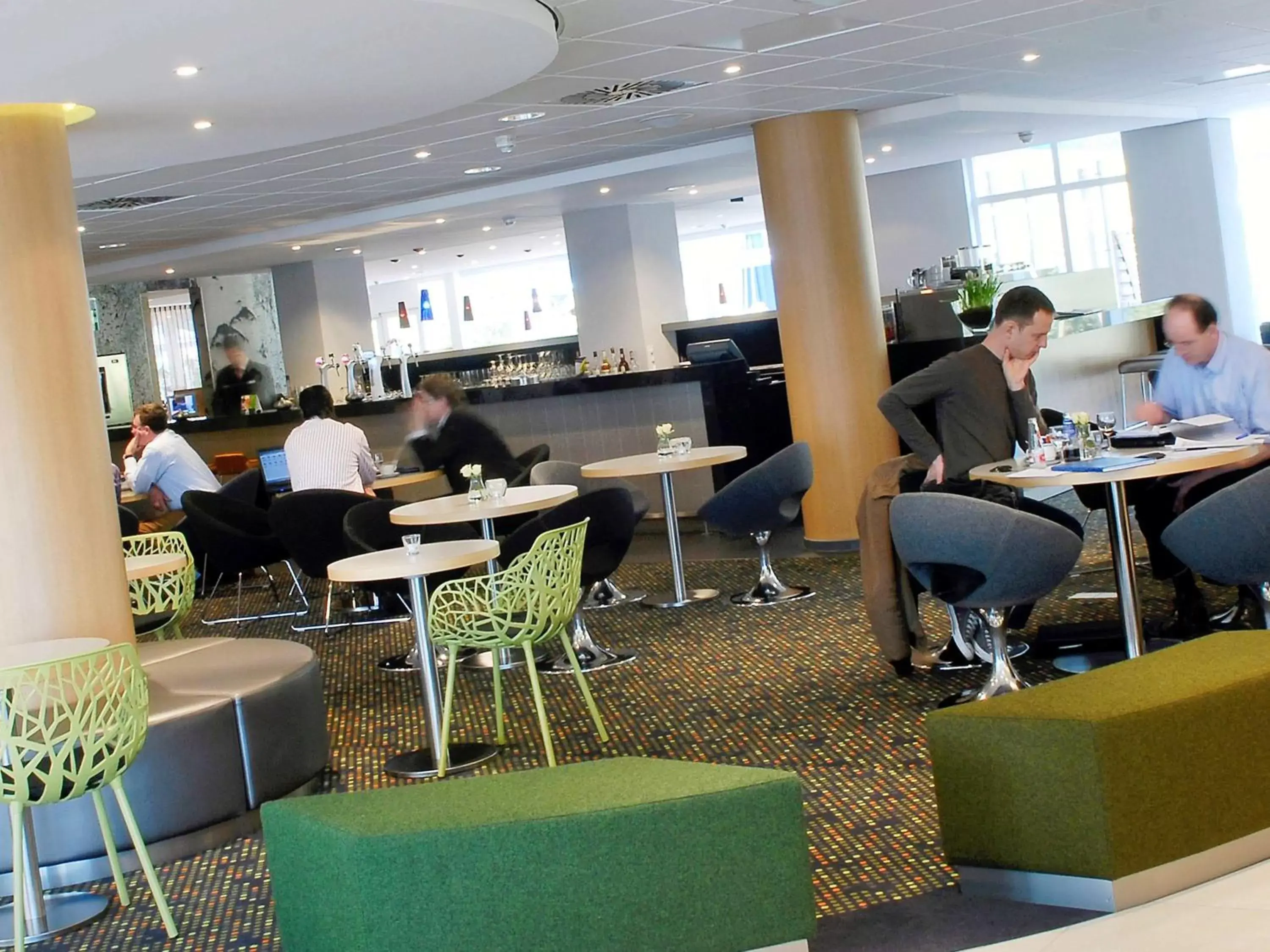 Lounge or bar, Restaurant/Places to Eat in Novotel Eindhoven