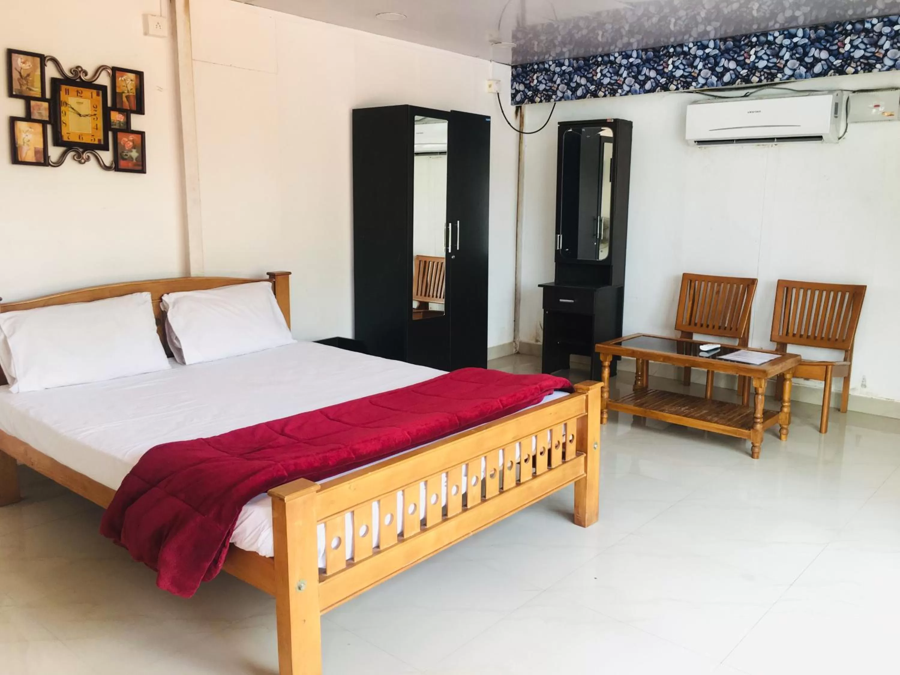 Photo of the whole room, Bed in Udaya Resort