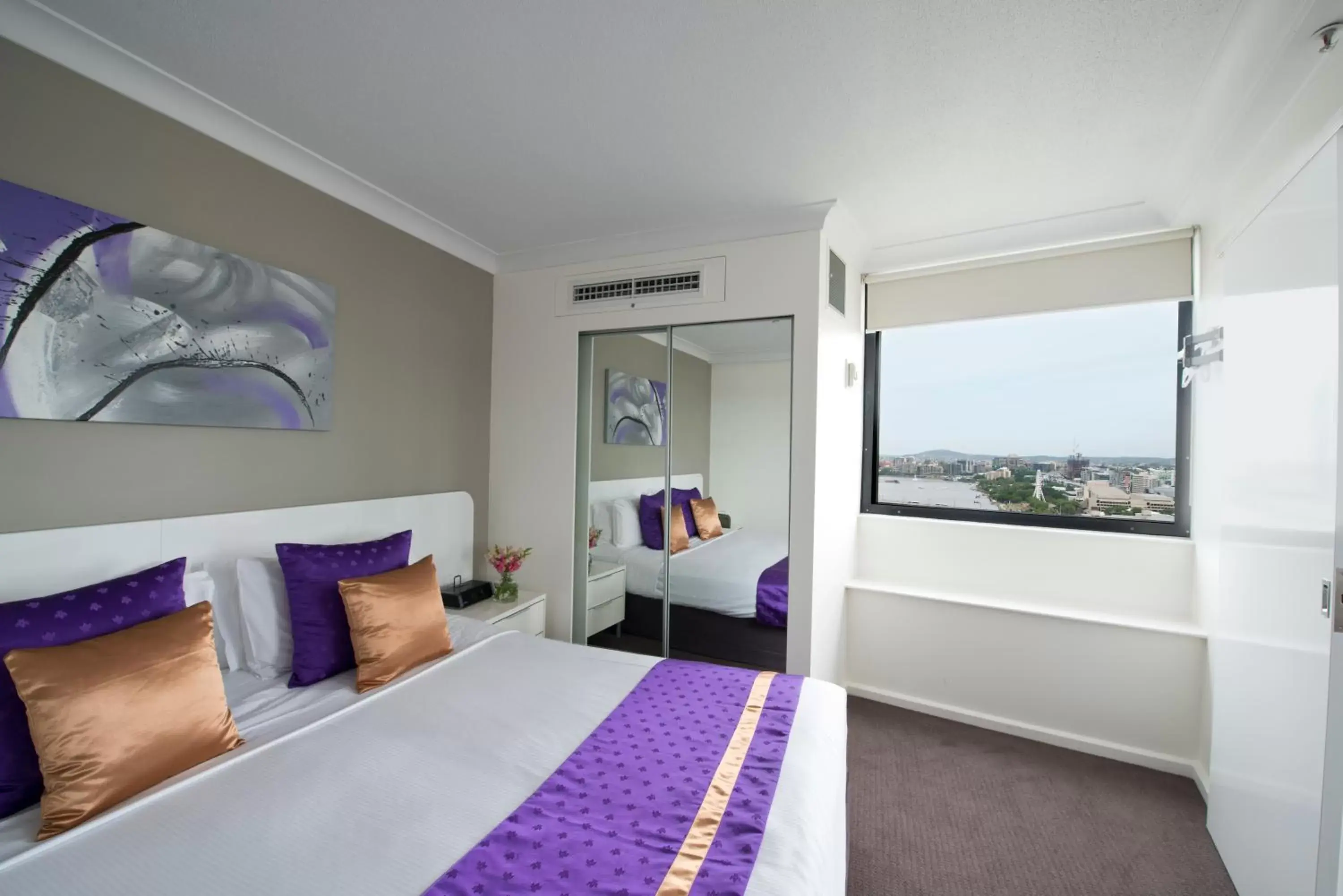 Photo of the whole room, Bed in Park Regis North Quay