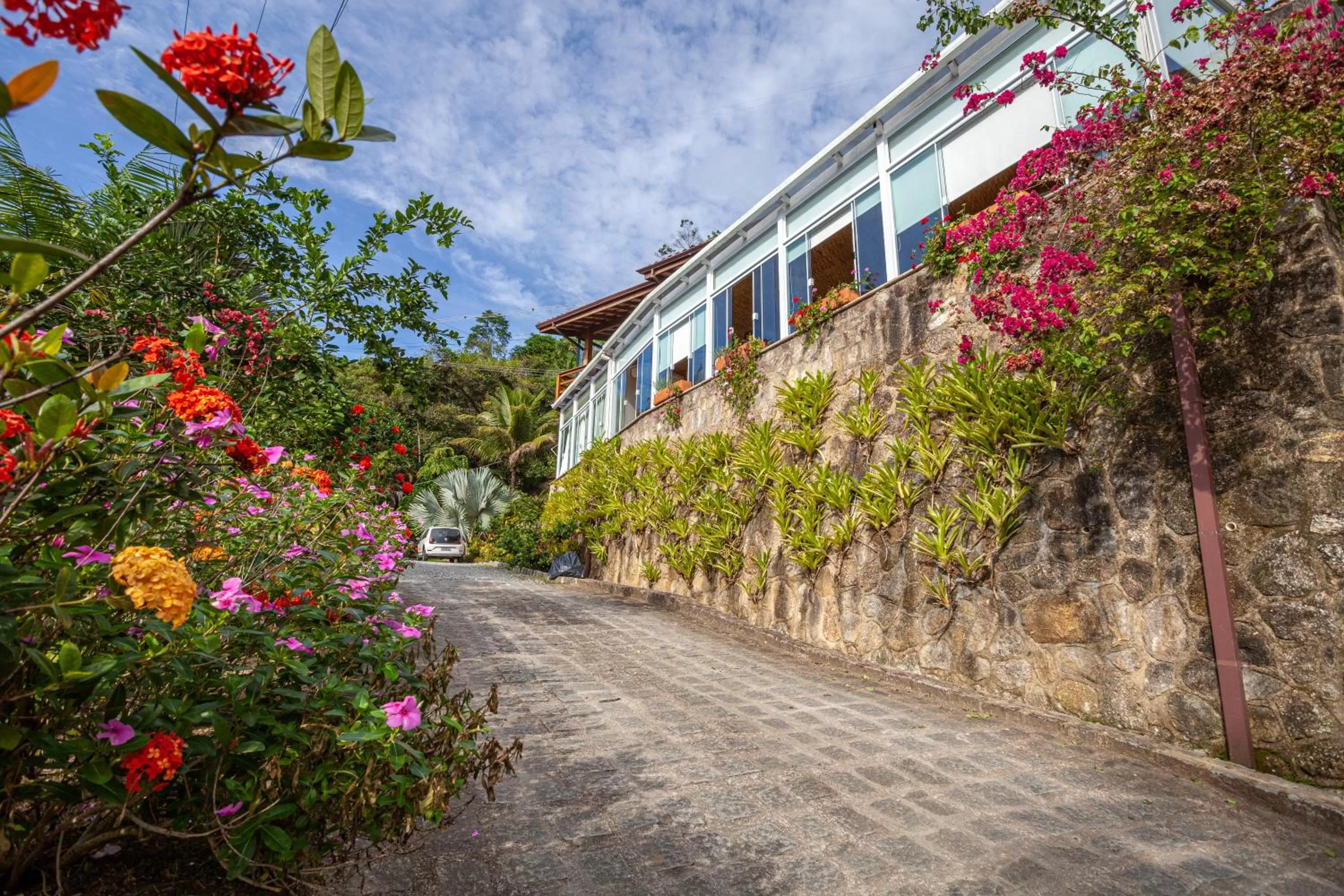 Parking in Pousada Recanto de Paraty
