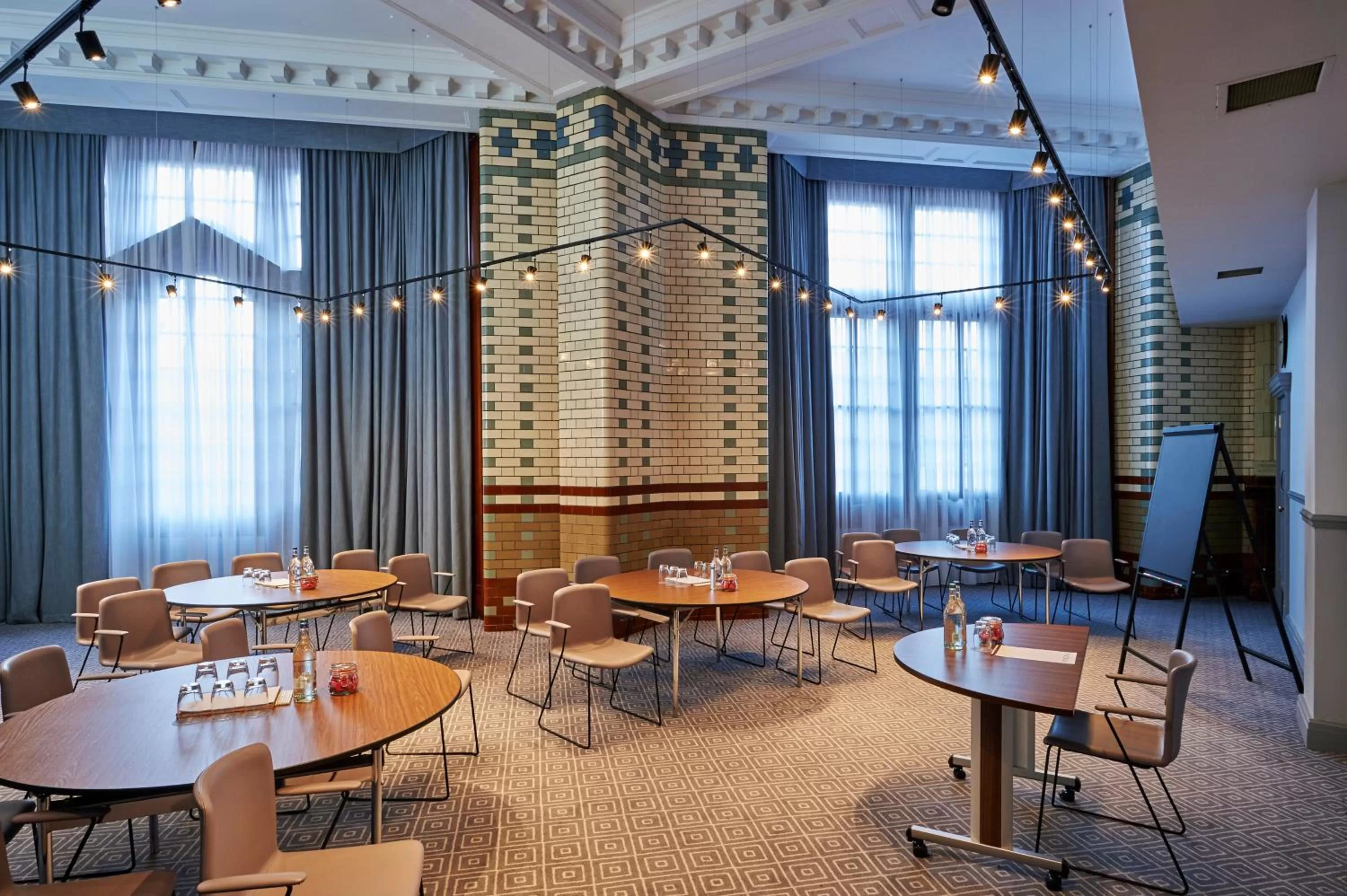 Meeting/conference room in Kimpton Clocktower by IHG