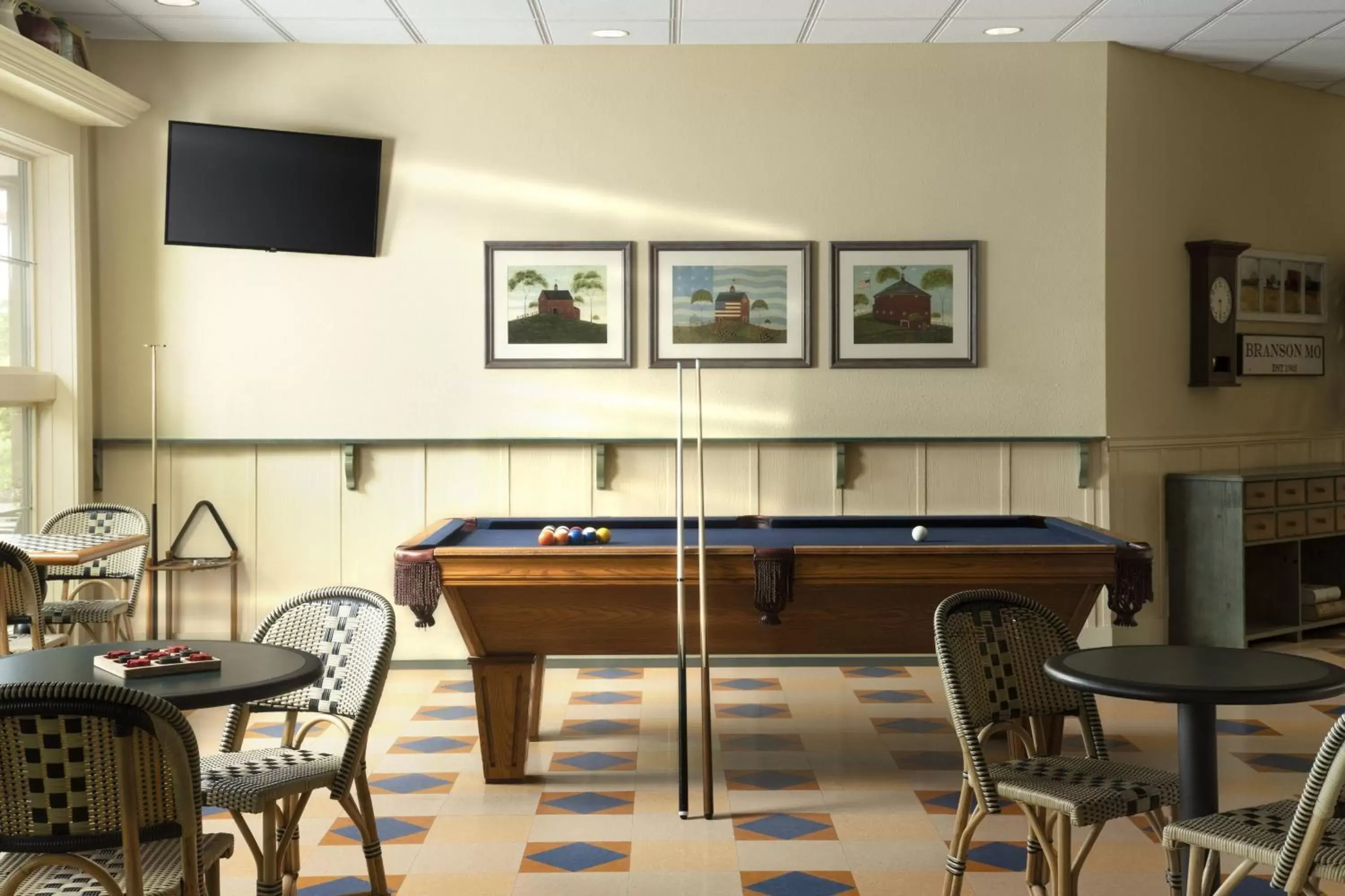 Lounge or bar, Billiards in Marriott's Willow Ridge Lodge