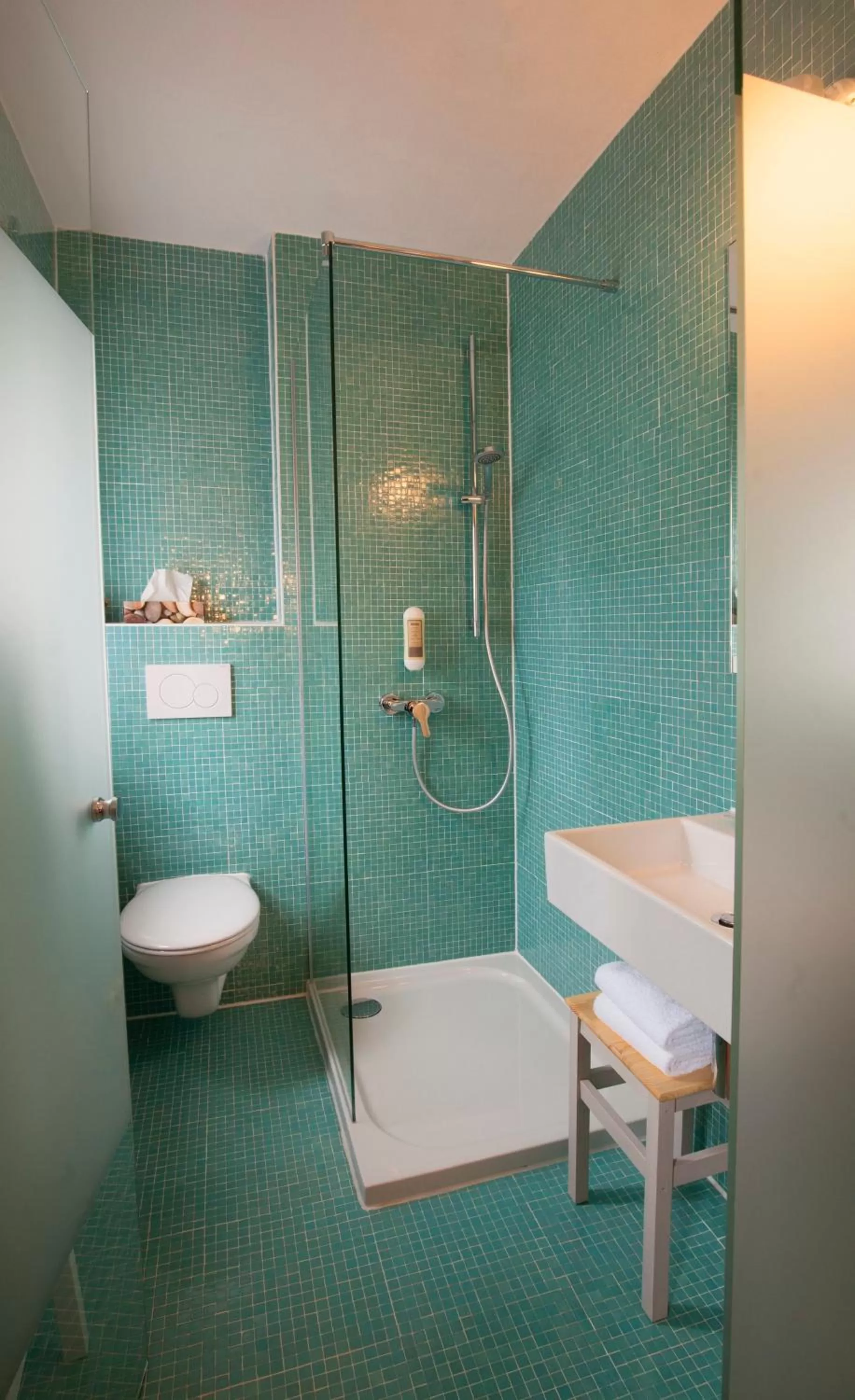 Bathroom in Bed and Breakfast unter den Linden