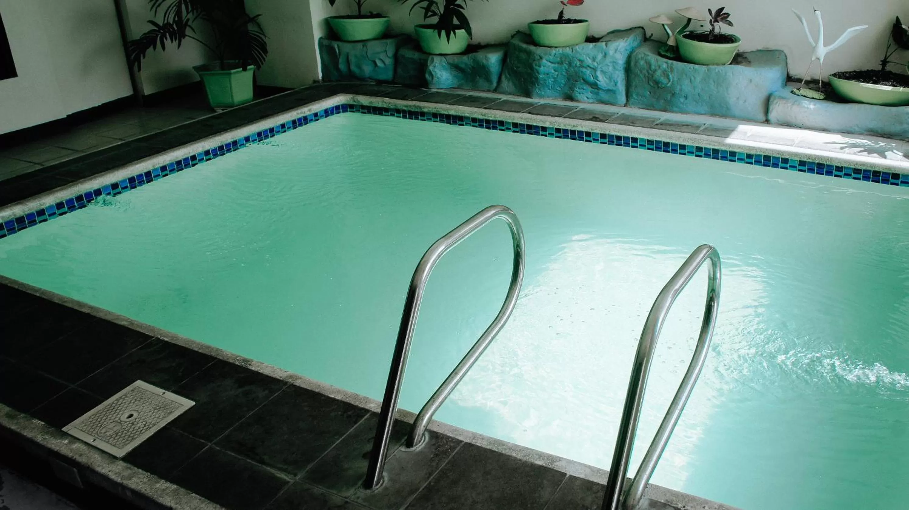 Swimming pool in RedDoorz Plus @ Mabolo Cebu