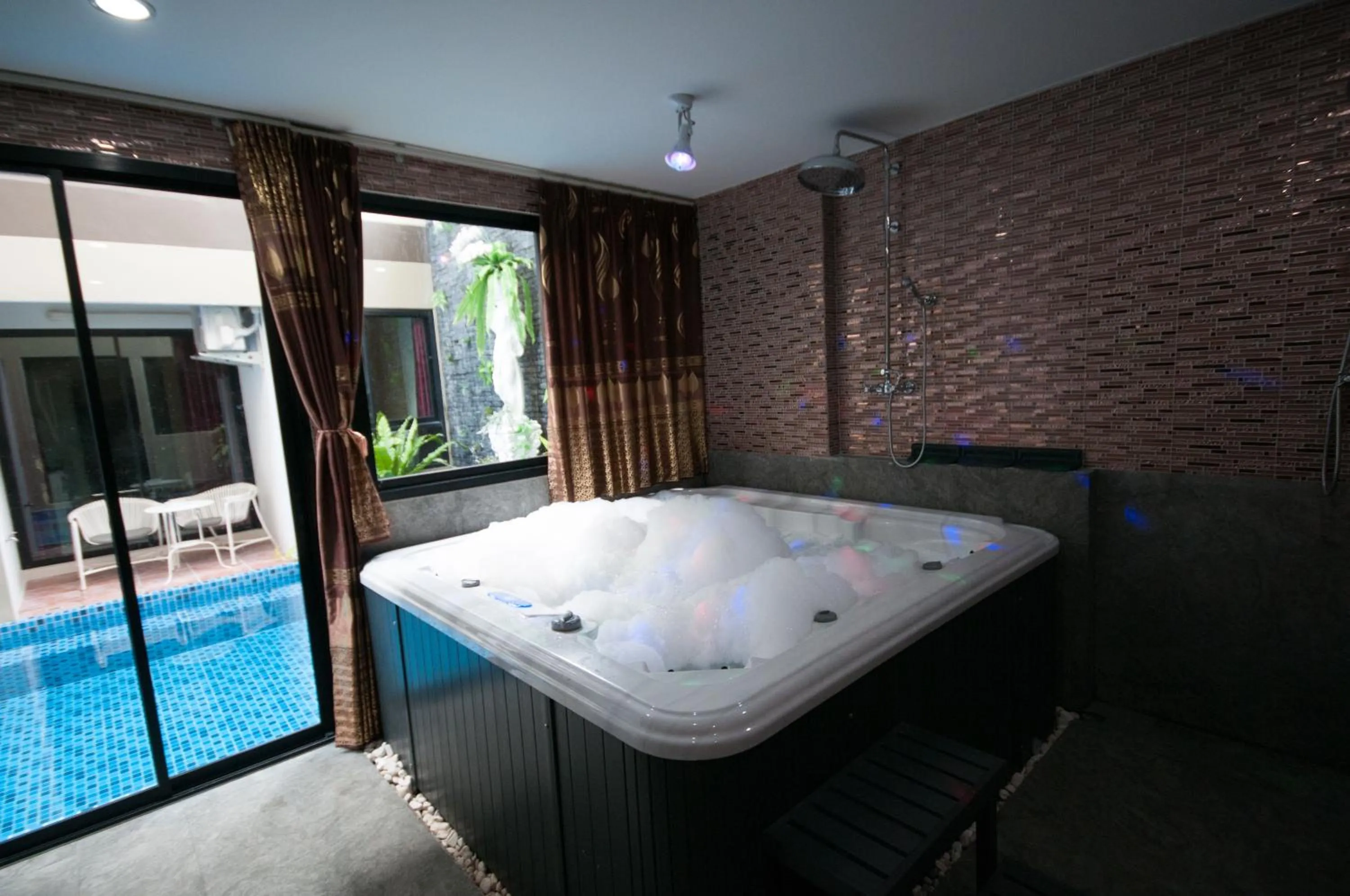 Hot Tub in The Pool Resort