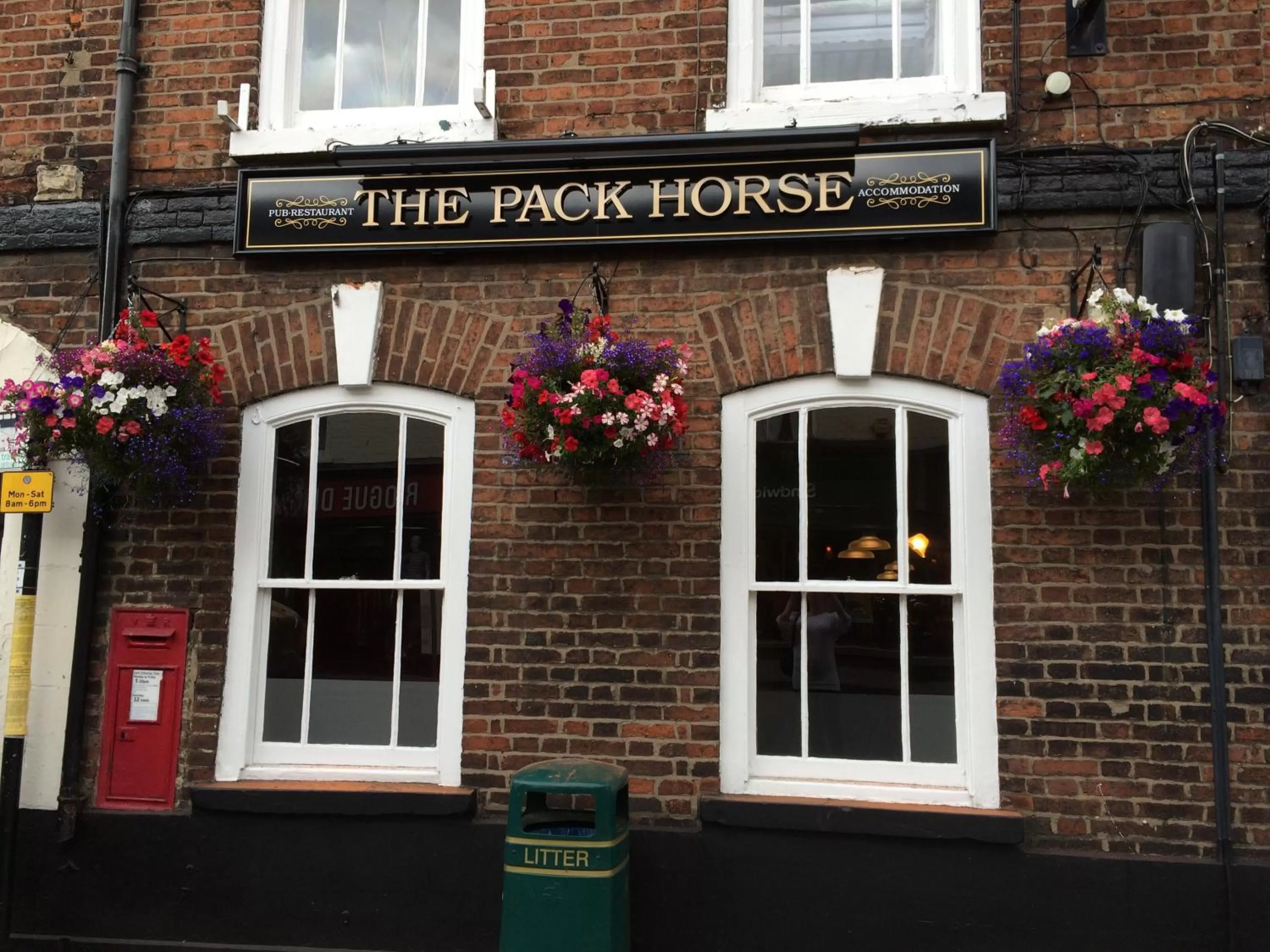 Facade/entrance in The Pack Horse