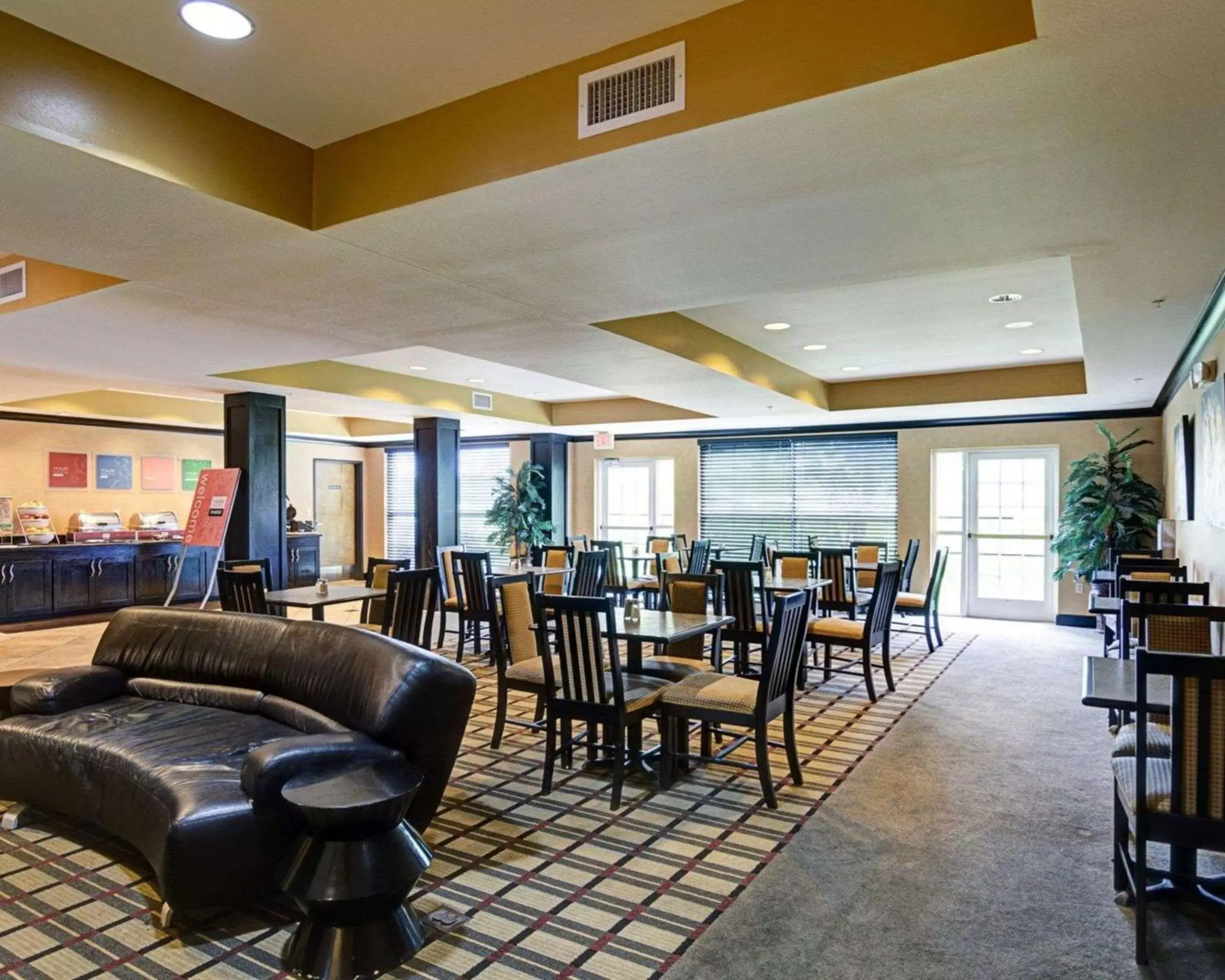 Restaurant/places to eat in Comfort Suites Conway