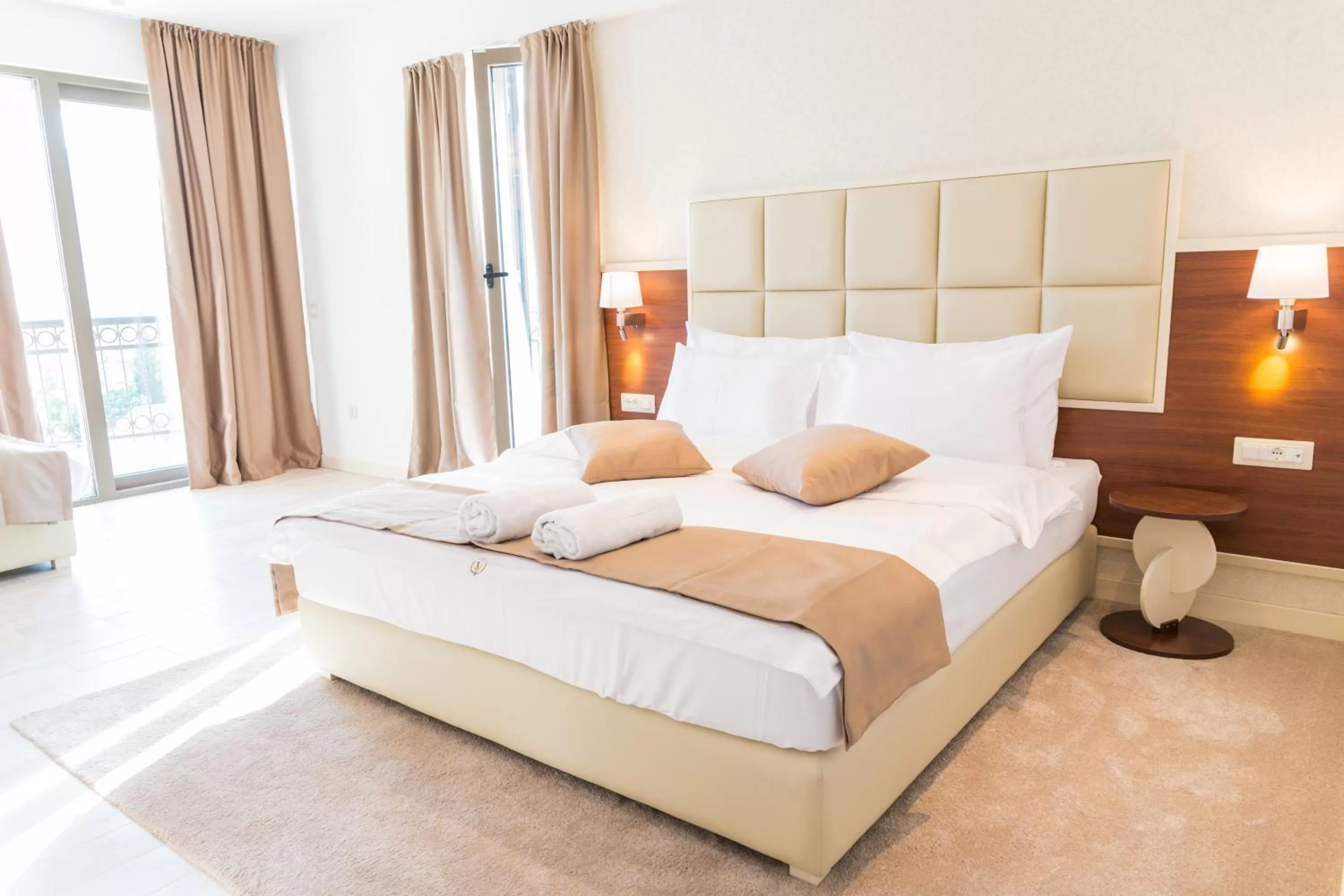 Bedroom, Bed in Hotel Kadmo by Aycon