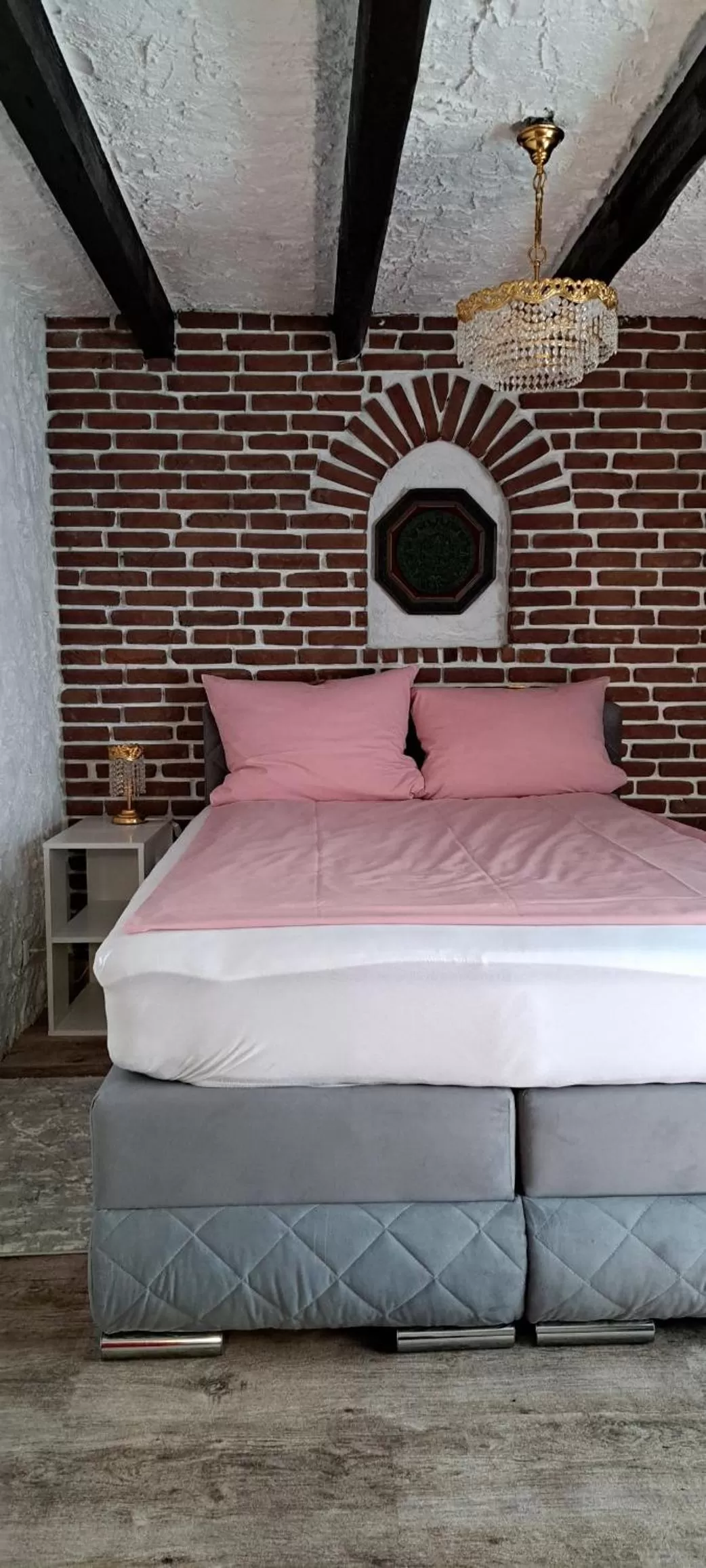 Bed in Am Hallenbad Hotel garni