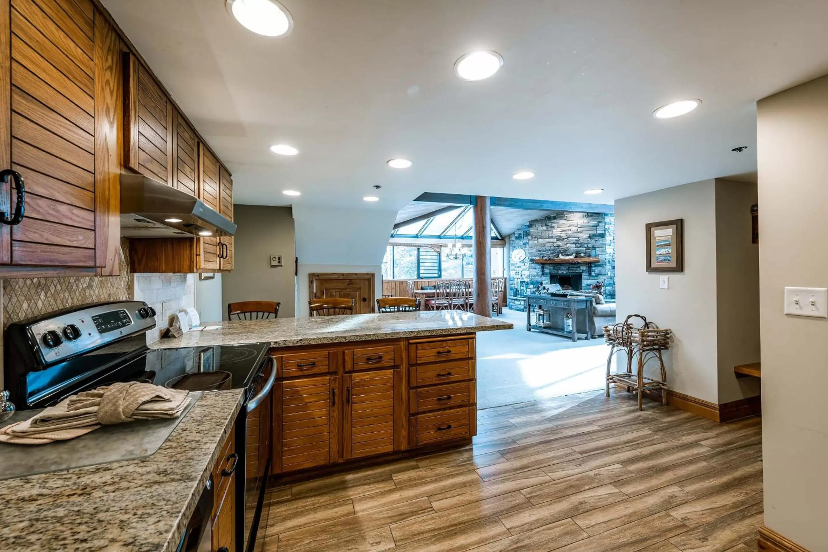 Kitchen or kitchenette in Silver King by All Seasons Resort Lodging