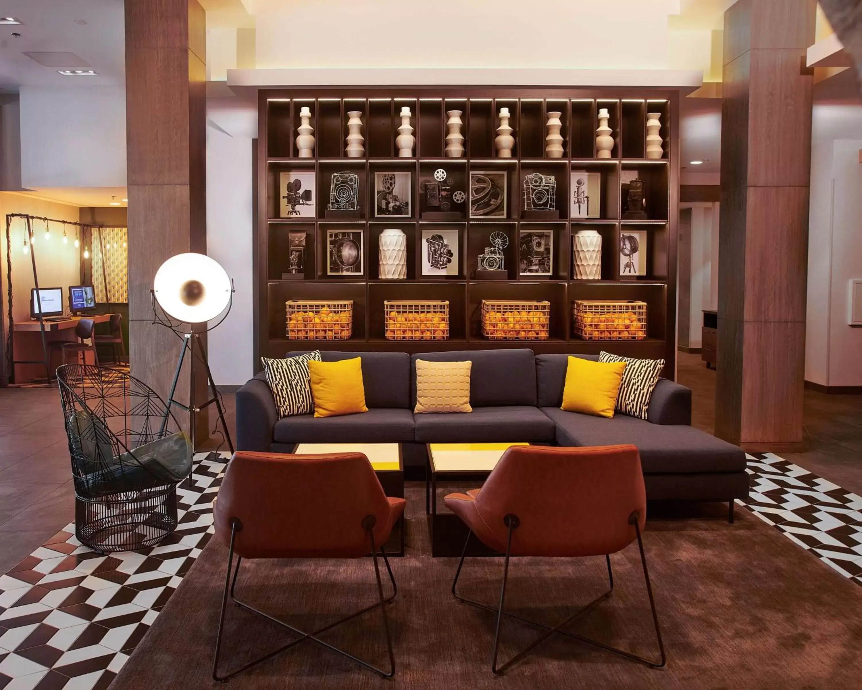 Lobby or reception in Hampton Inn & Suites Sherman Oaks