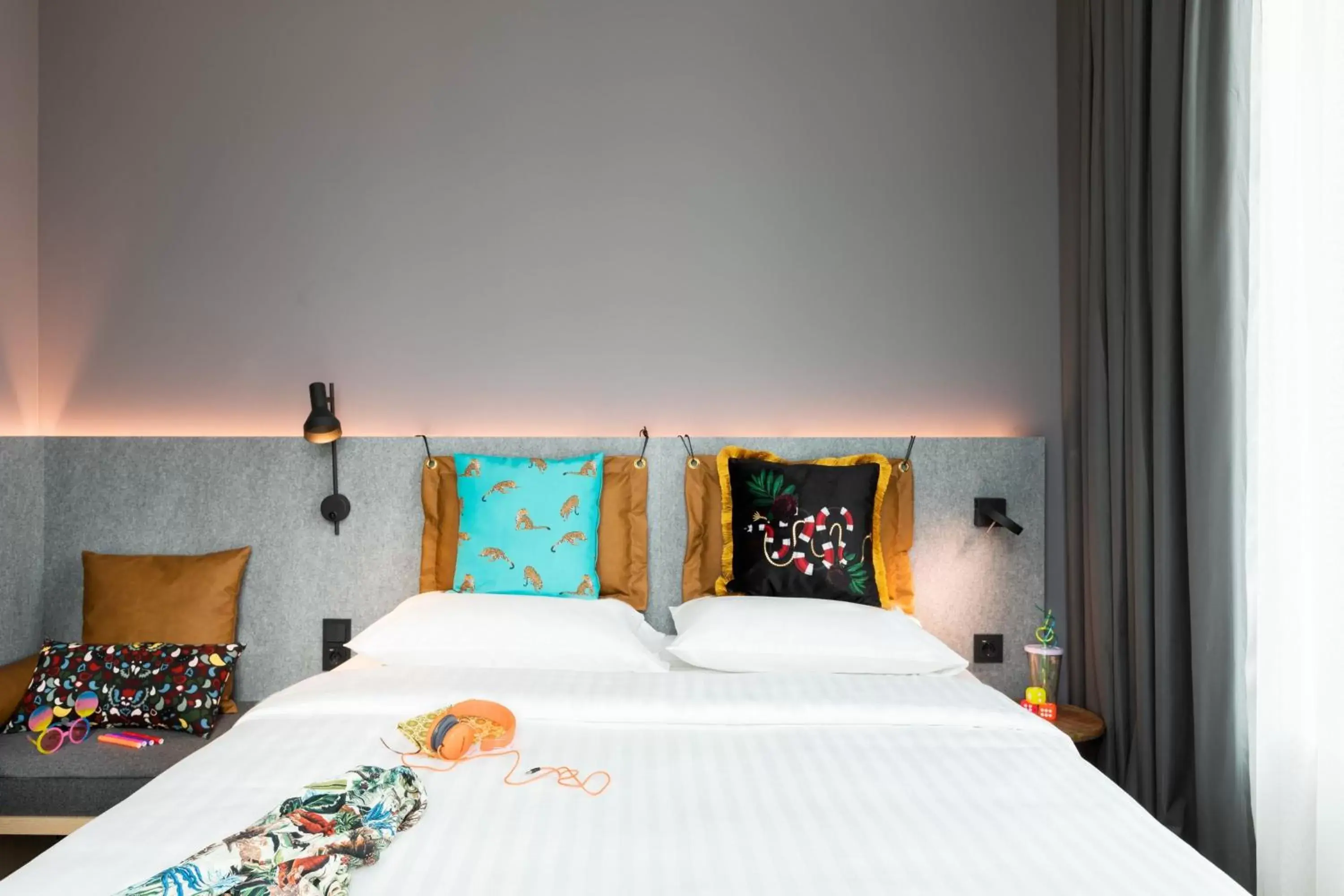 Photo of the whole room, Bed in Moxy Wuerzburg