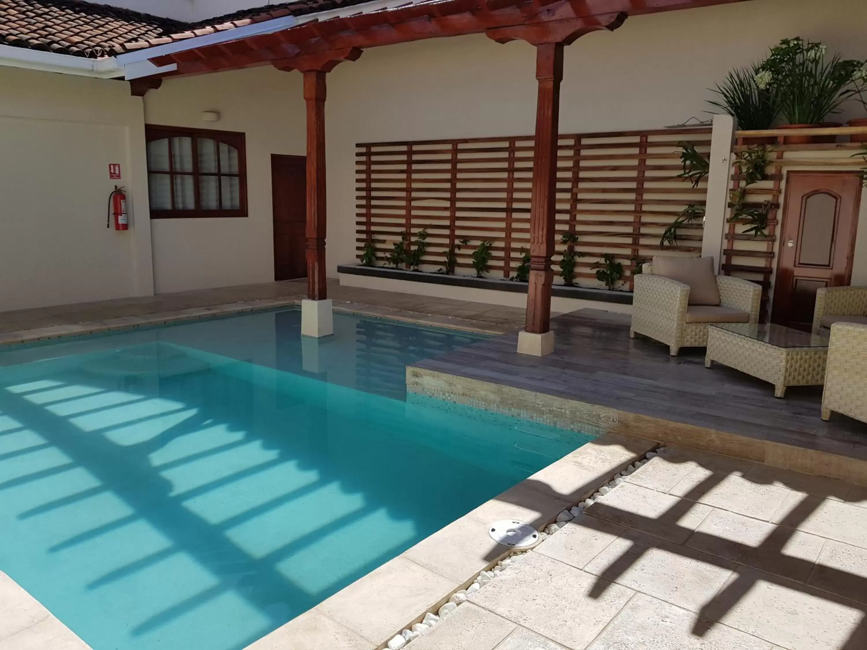 Swimming Pool in Hotel la Perla Leon