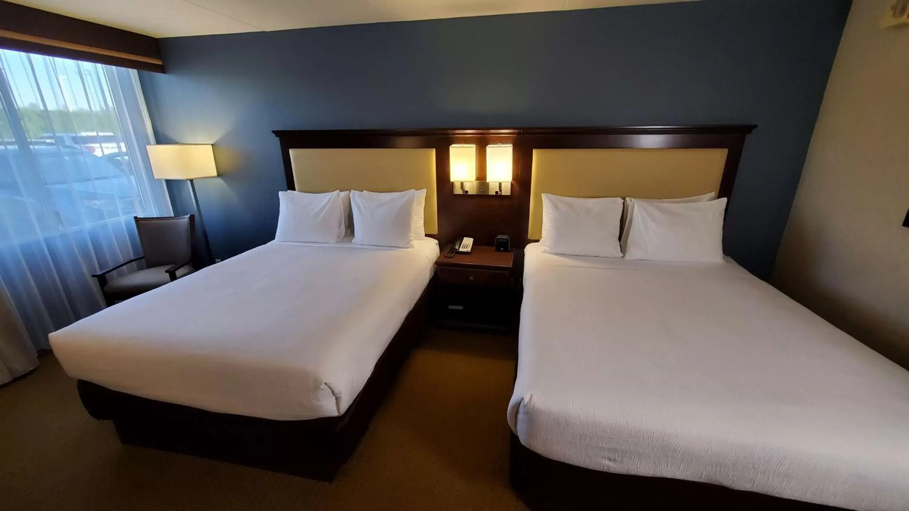 Photo of the whole room, Bed in Best Western Plus Coeur d'Alene Inn