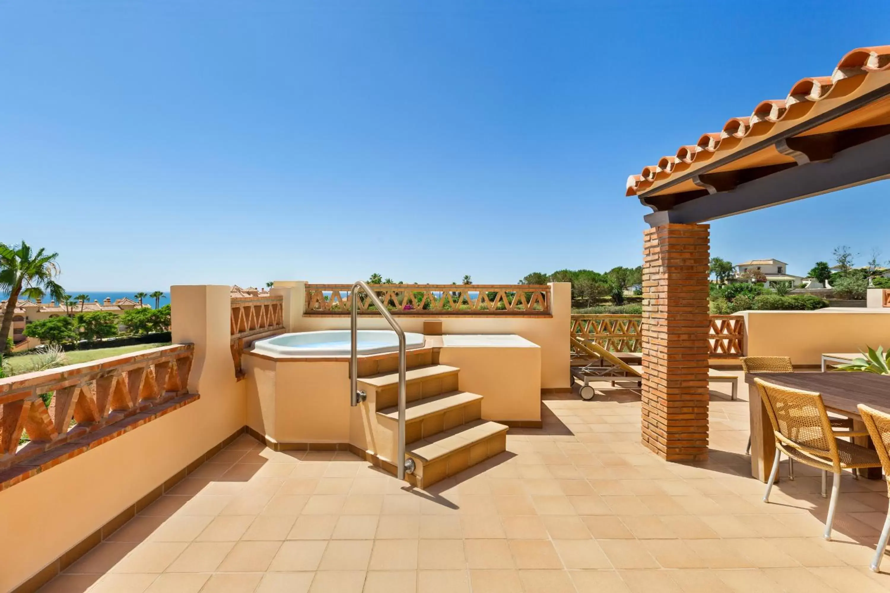 Hot Tub, Balcony/Terrace in Wyndham Grand Residences Costa del Sol